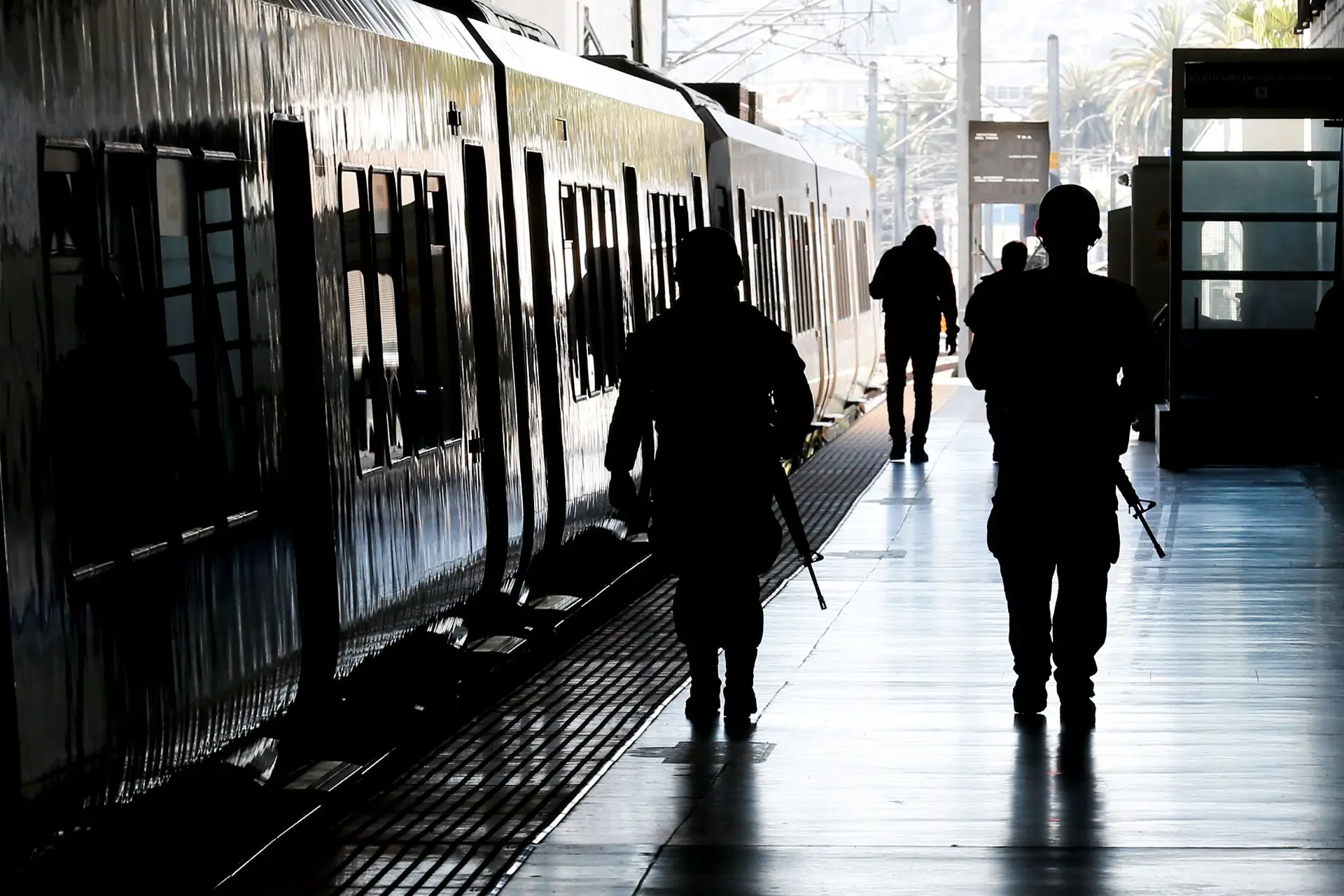 Governo chileno anula aumento do preço do metro que iniciou contestação social
