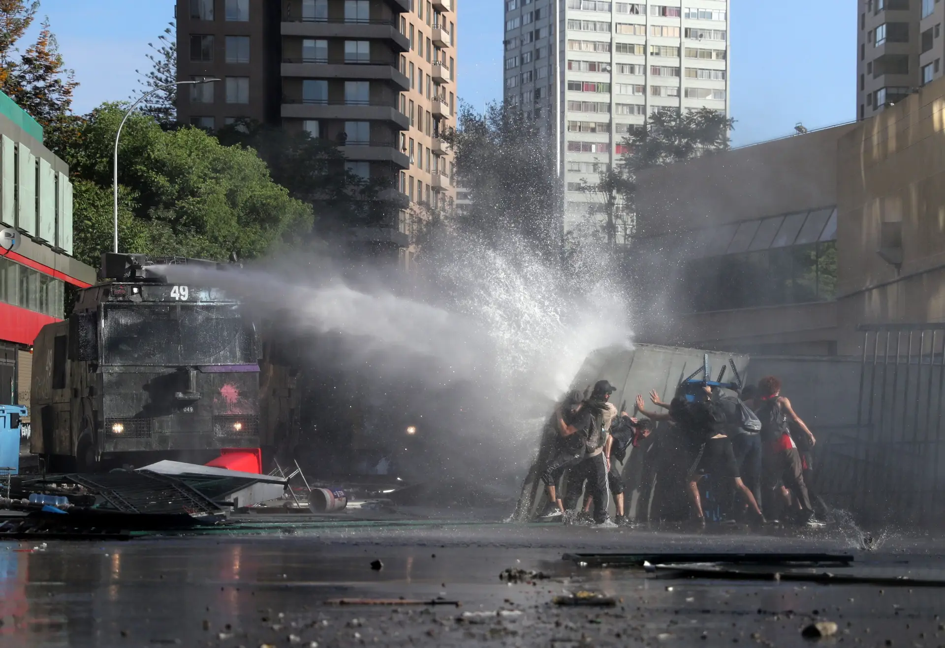 Manifestações no Chile provocam pelo menos 15 mortos