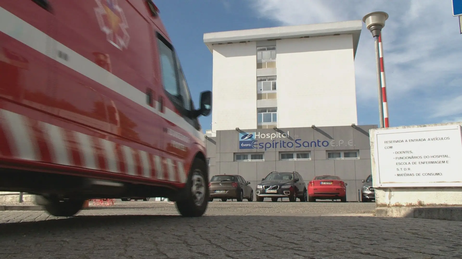 Urgência do hospital de Évora com limitações na Medicina Interna pelo menos até quarta-feira