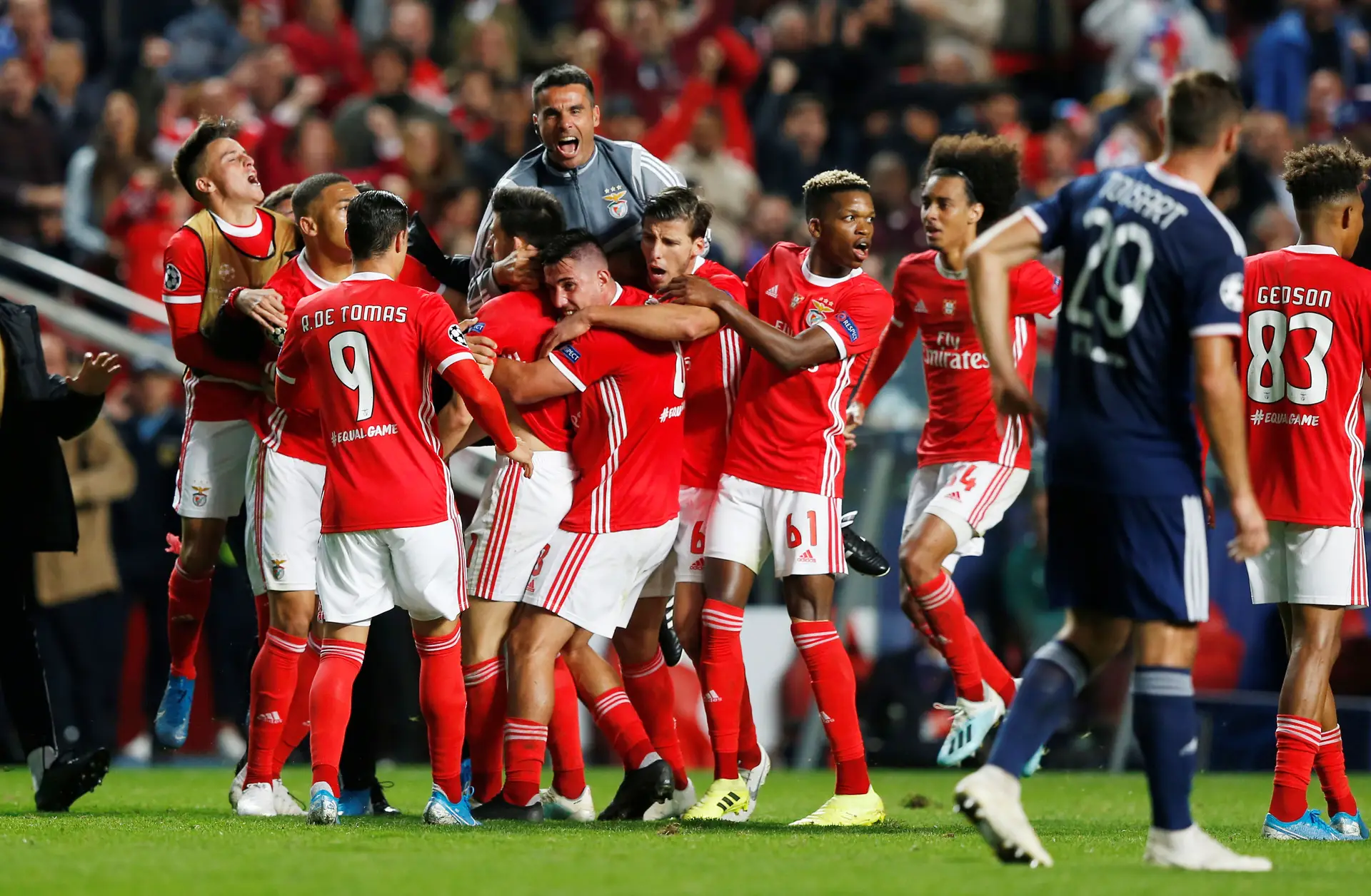 Portugal ultrapassa Rússia no ranking da UEFA com vitória do Benfica