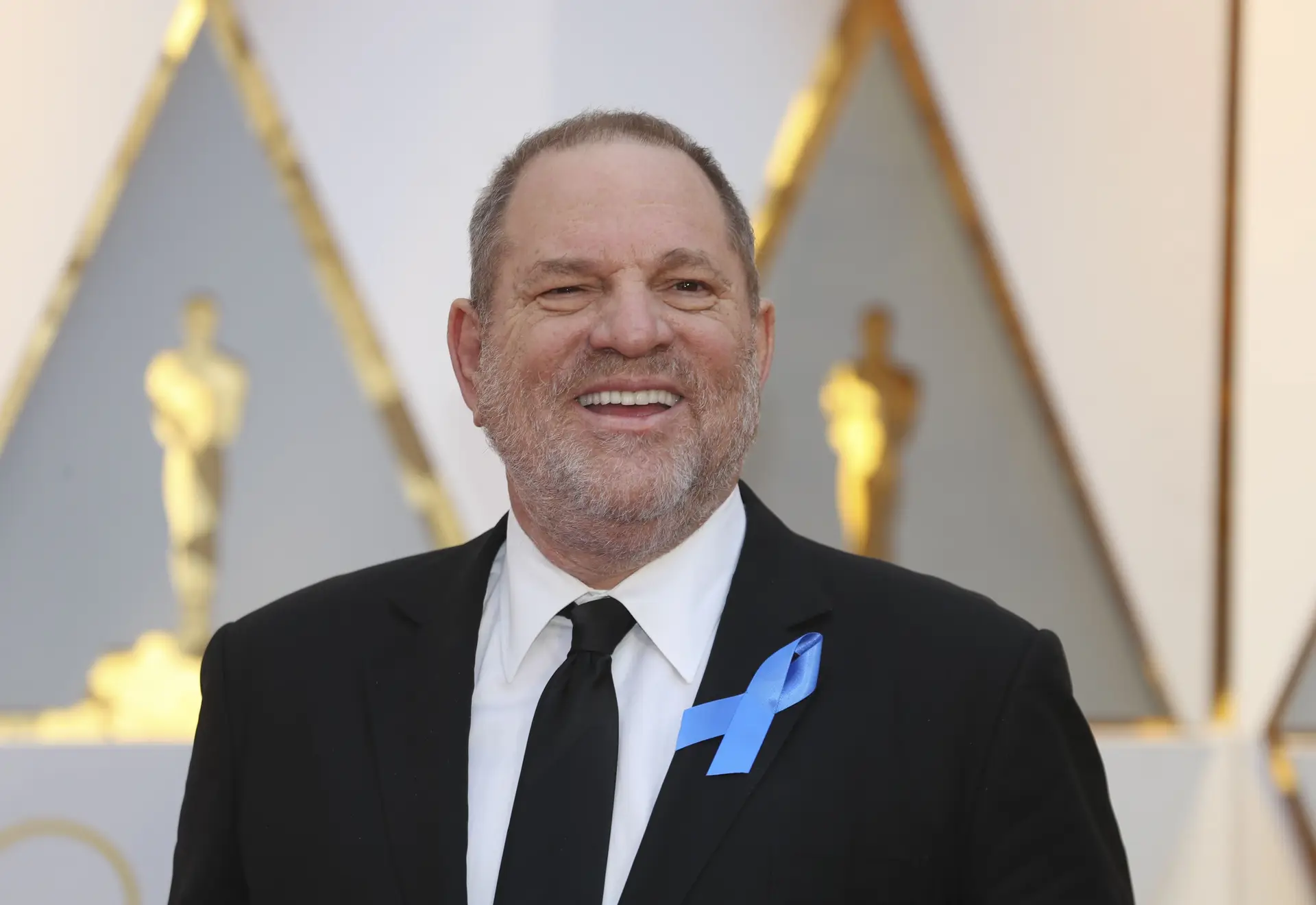 Humorista abandona atuação em Nova Iorque devido à presença de Weinstein