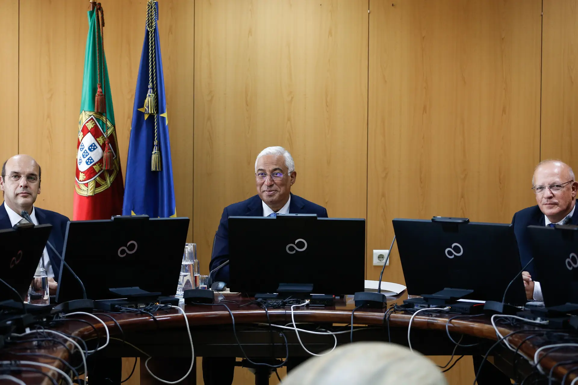 "O Conselho de Ministros acaba de aprovar a proposta de OE 2020", escreveu António Costa no Twitter
