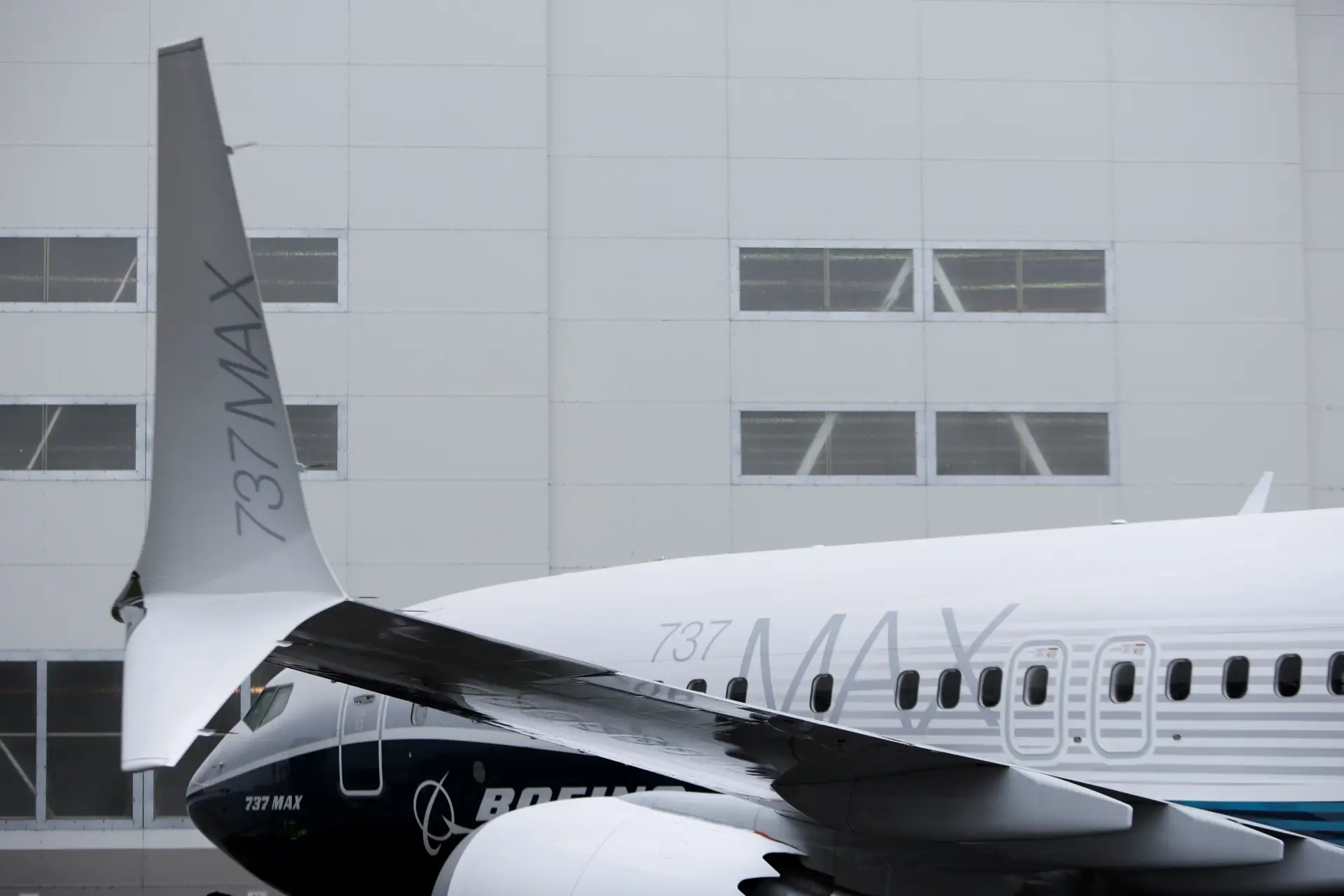 Boeing admite "erros" nos acidentes mortais dos 737 Max