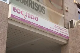 Clínica de Setúbal que fez ecos ao bebé sem rosto sem acordo com o SNS