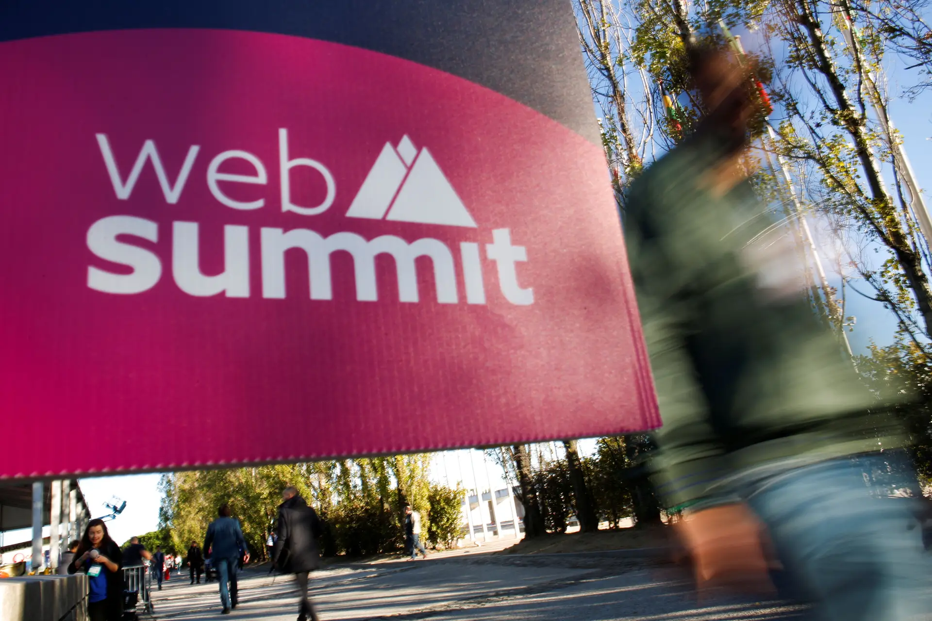 Web Summit esgota a três dias do início
