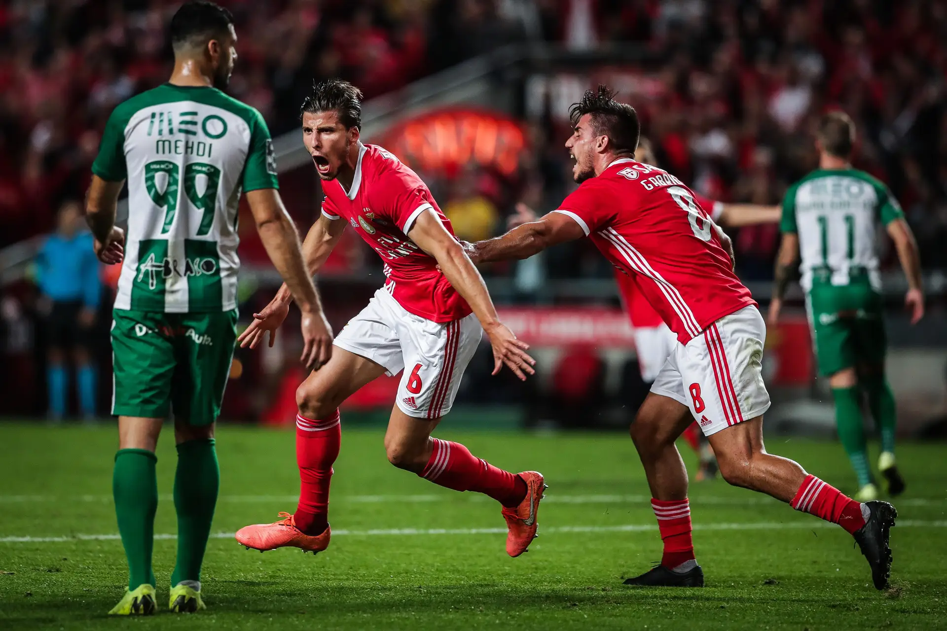 Benfica Mantém A Liderança Ao Vencer O Rio Ave - SIC Notícias