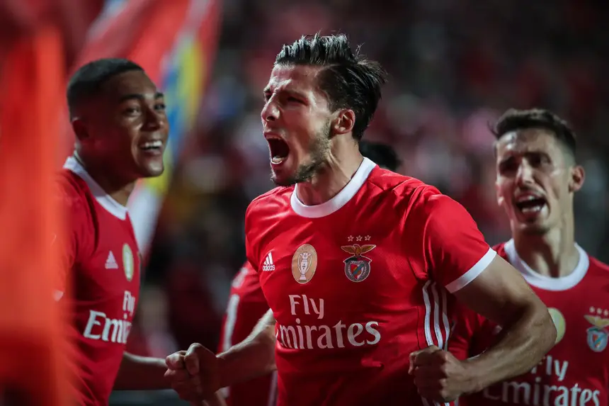 SIC Notícias | Rúben Dias renova com o Benfica