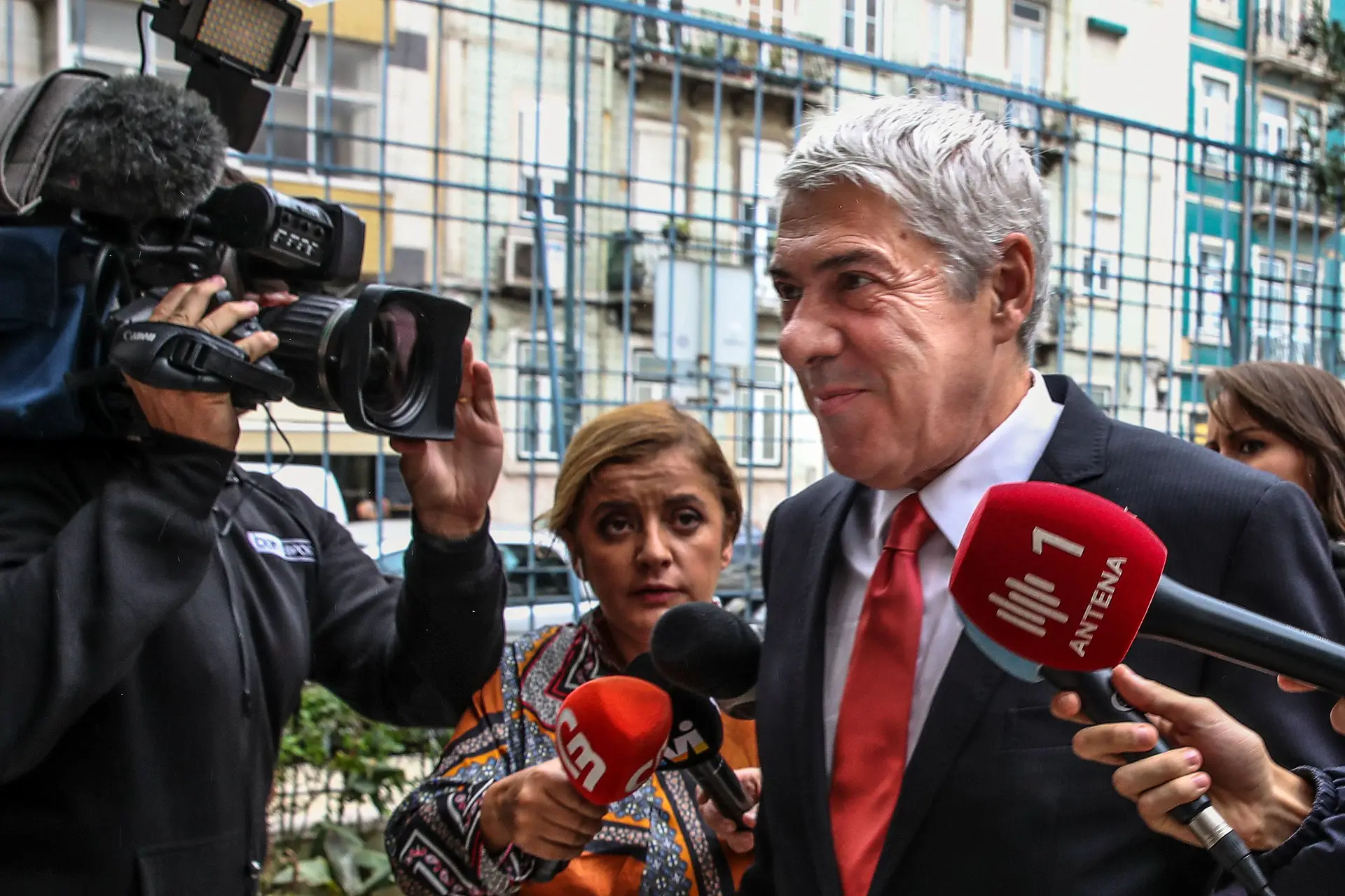 Fugas de informação durante interrogatório de Sócrates sob investigação
