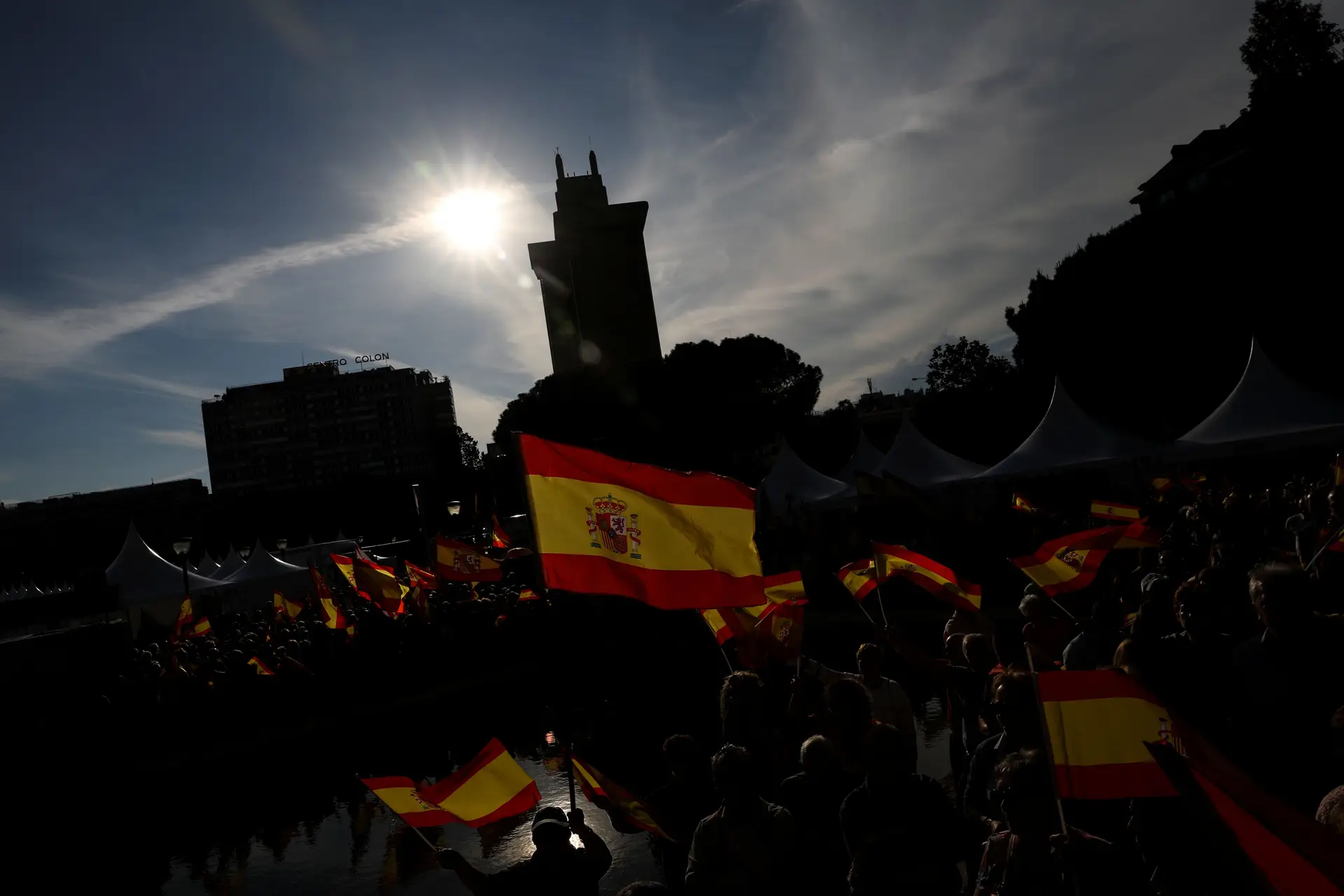 Os principais partidos espanhóis na corrida às eleições de domingo
