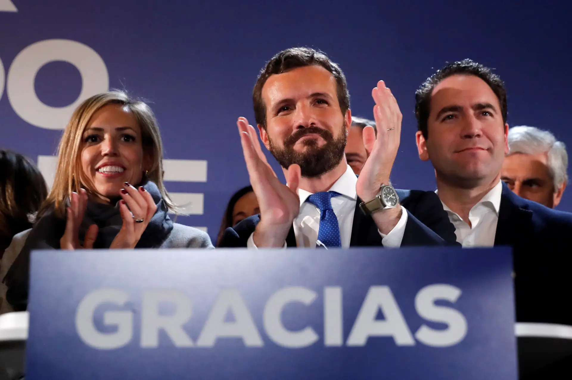 Líder do PP diz que "a bola está do lado" de Pedro Sánchez