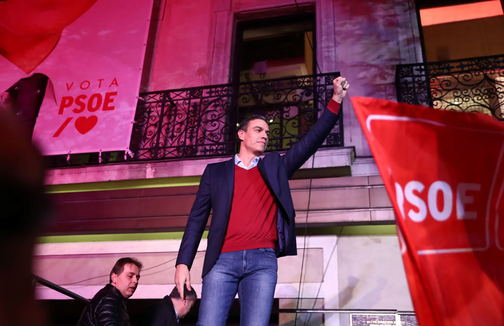 PSOE vence em Espanha sem maioria, Vox duplica votação