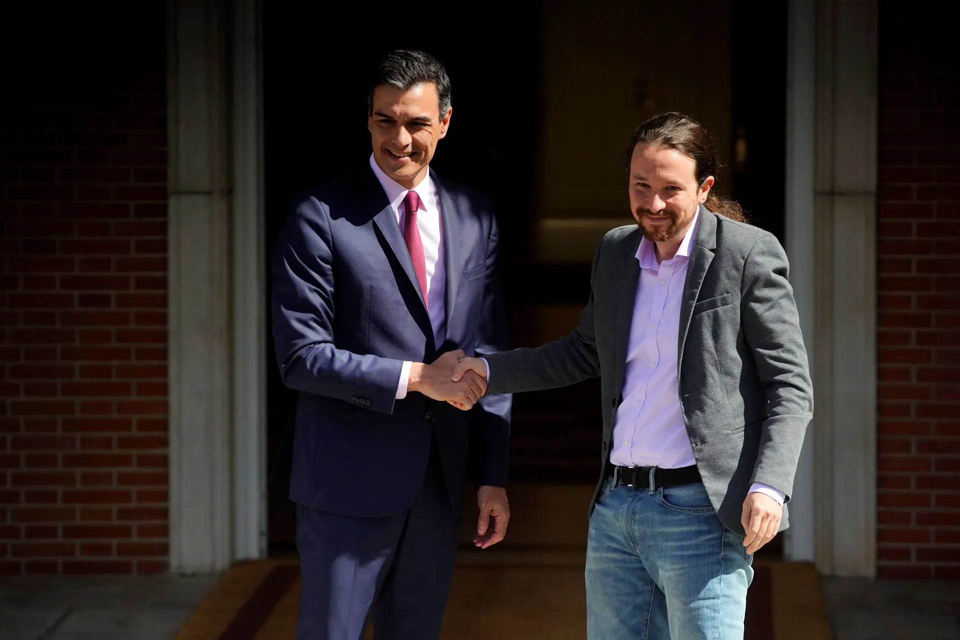 PSOE chegou a acordo para coligação de Governo com o partido de extrema-esquerda Podemos