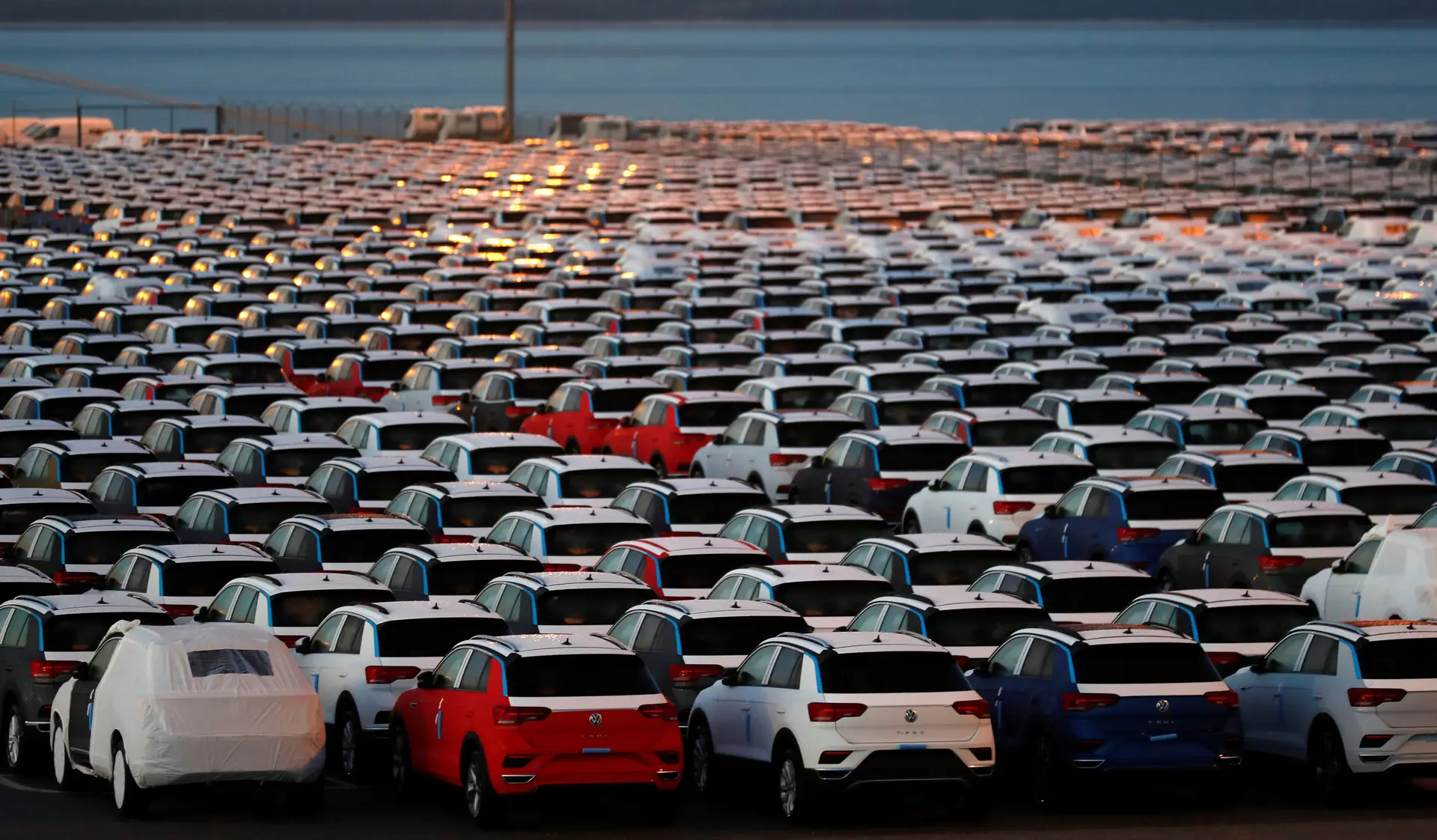 Autoeuropa suspende a produção até 29 de março