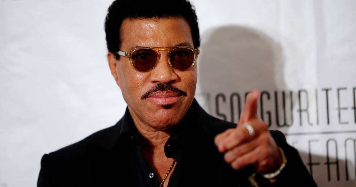 Chanteur Lionel Richie hospitalisé après un concert aux États-Unis