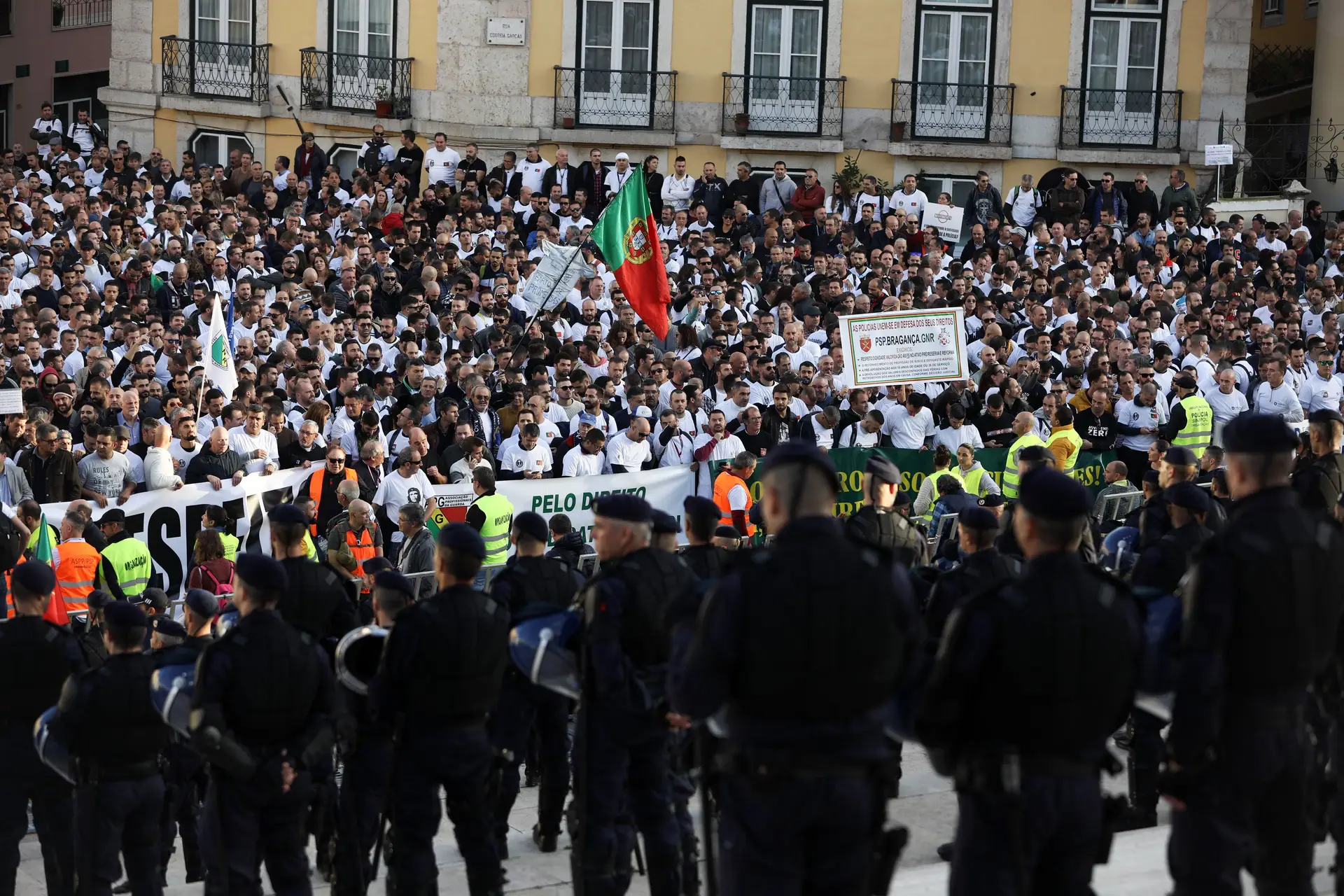 Manifestação Das Forças De Segurança Decorreu De Forma Pacífica Sic Notícias 