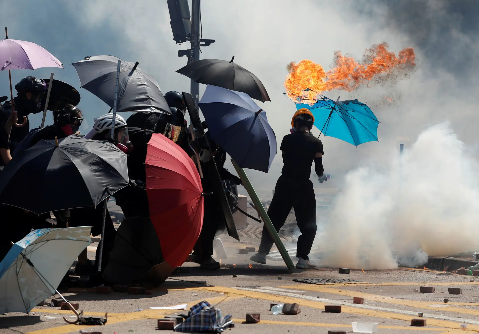 Congresso dos EUA adota resolução de apoio aos manifestantes de Hong Kong