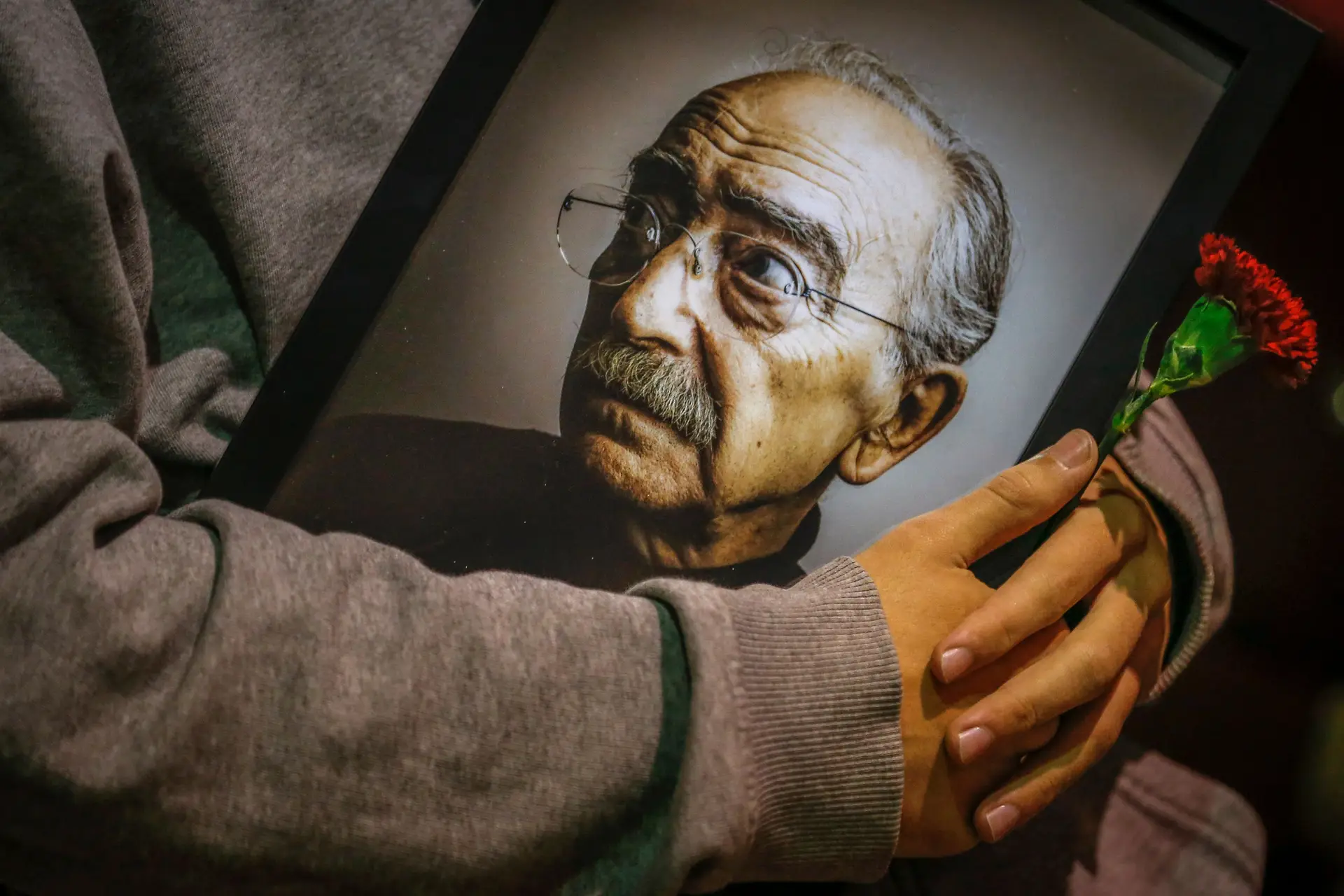 Parlamento aprova voto de pesar pela morte de José Mário Branco com aplausos de pé