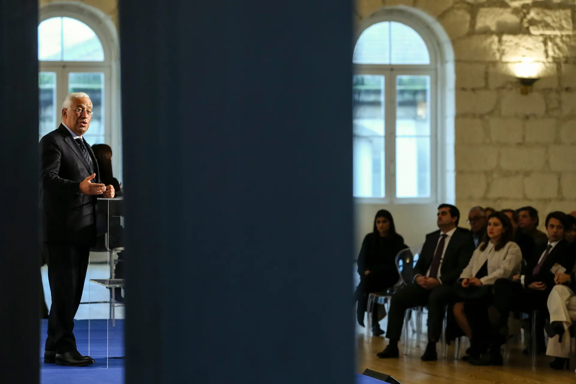 Todos devem "meter a colher" contra a violência sobre mulheres, defende Costa