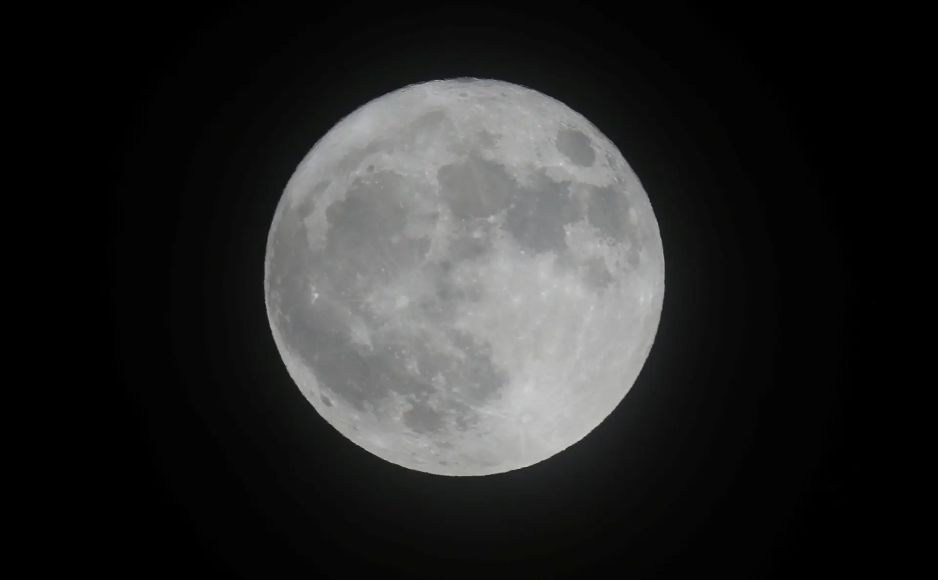 Agência Espacial Europeia pretende enviar astronautas à Lua