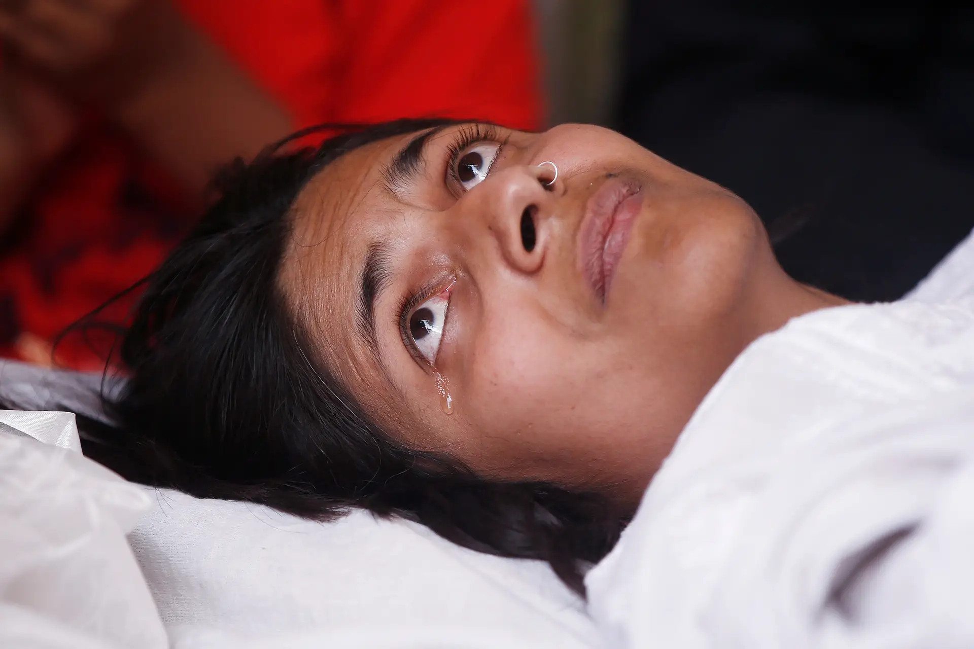 Ativista inicia greve de fome na Índia após violação em grupo e morte de jovem