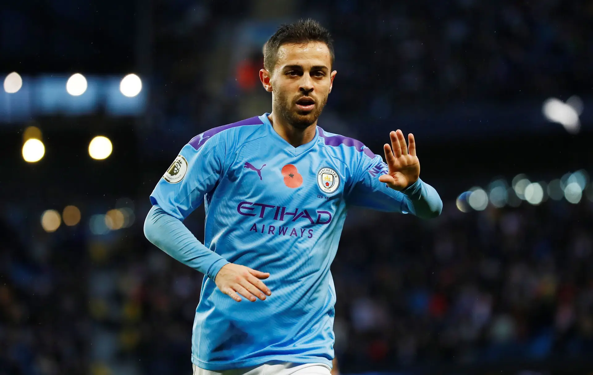 Eleições no Benfica. Bernardo Silva lamenta falta de debates. Noronha Lopes apoia