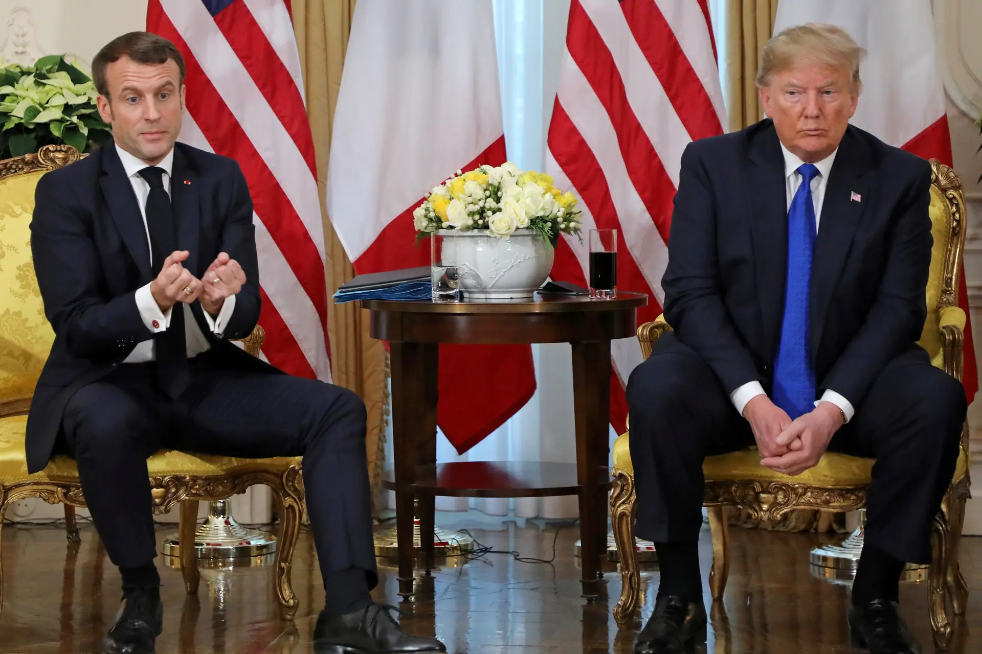 Macron avisa: UE vai preparar resposta às tarifas de Trump e "está tudo em cima da mesa"