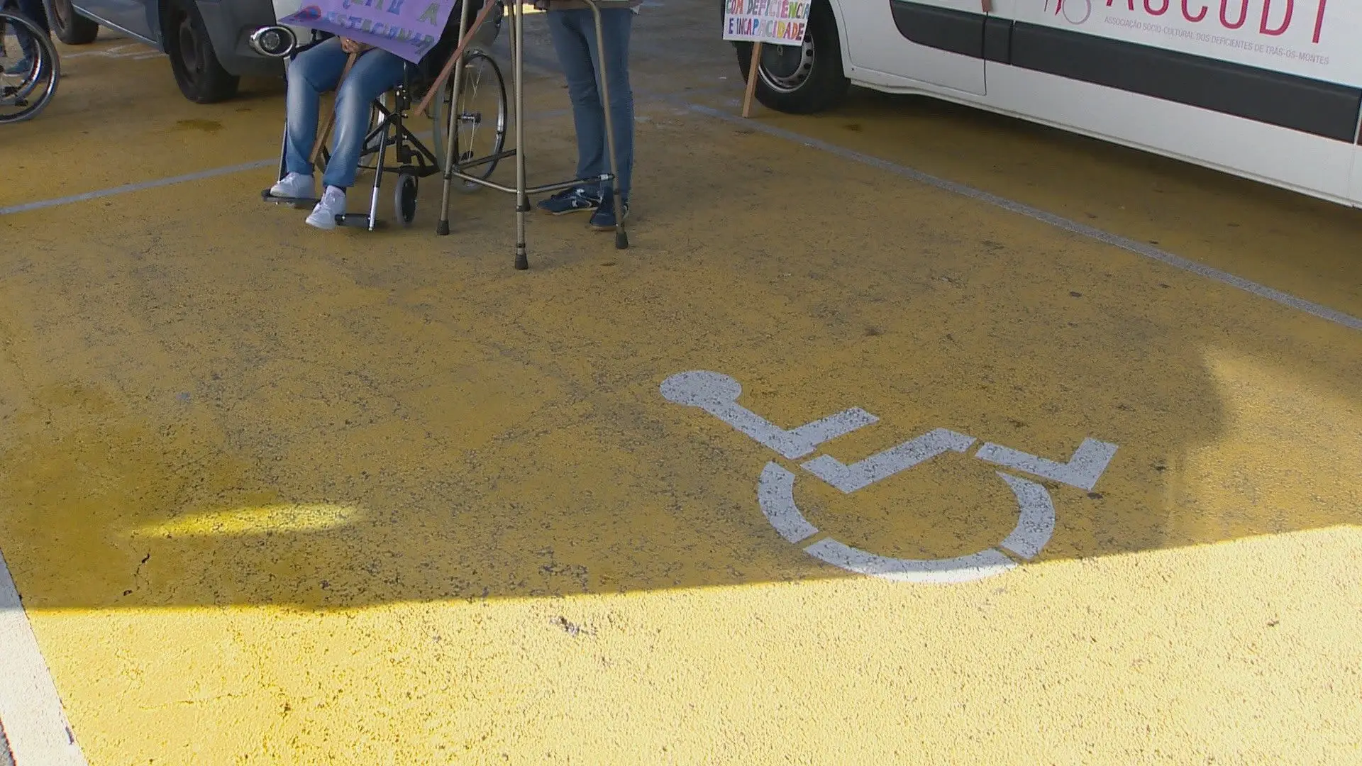 Pessoas com elevado grau de deficiência não têm de usar máscara ou viseira
