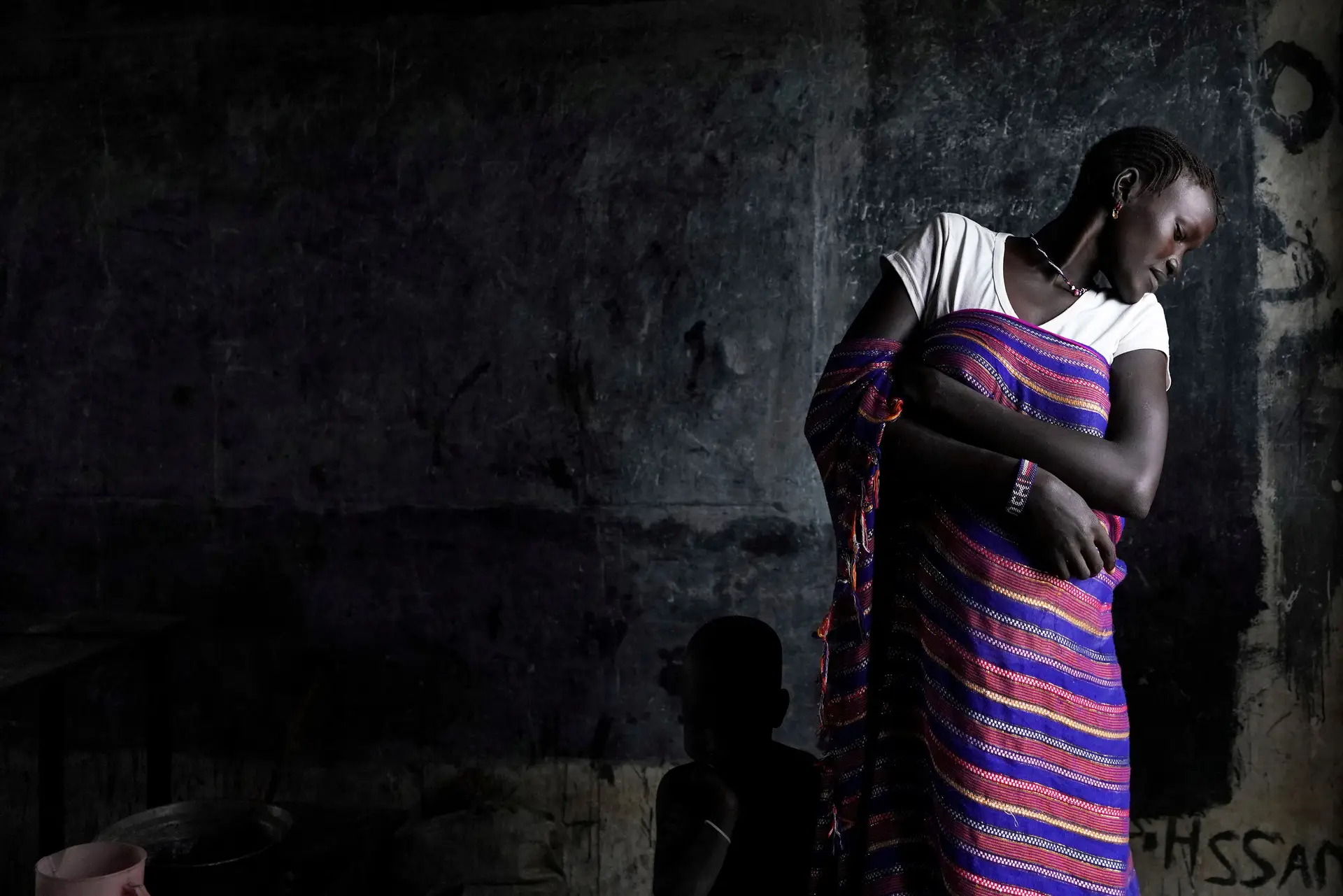 Uma mulher refugiada após as cheias que obrigaram milhares de pessoas a fugir das suas casas, em Pibor, Sudão do Sul.