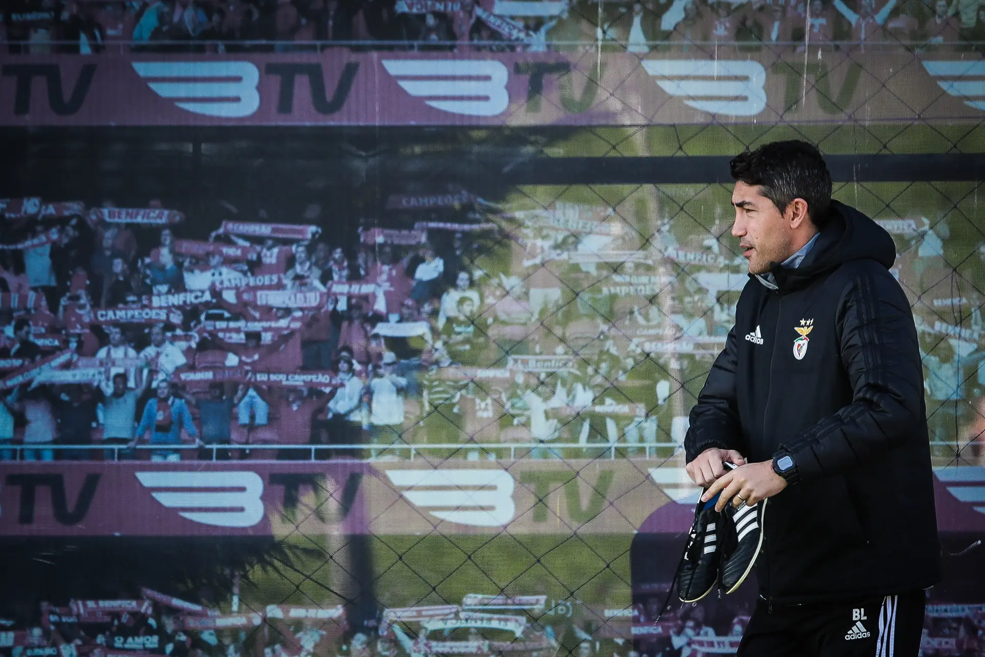 Benfica oficializa renovação de Bruno Lage até 2024