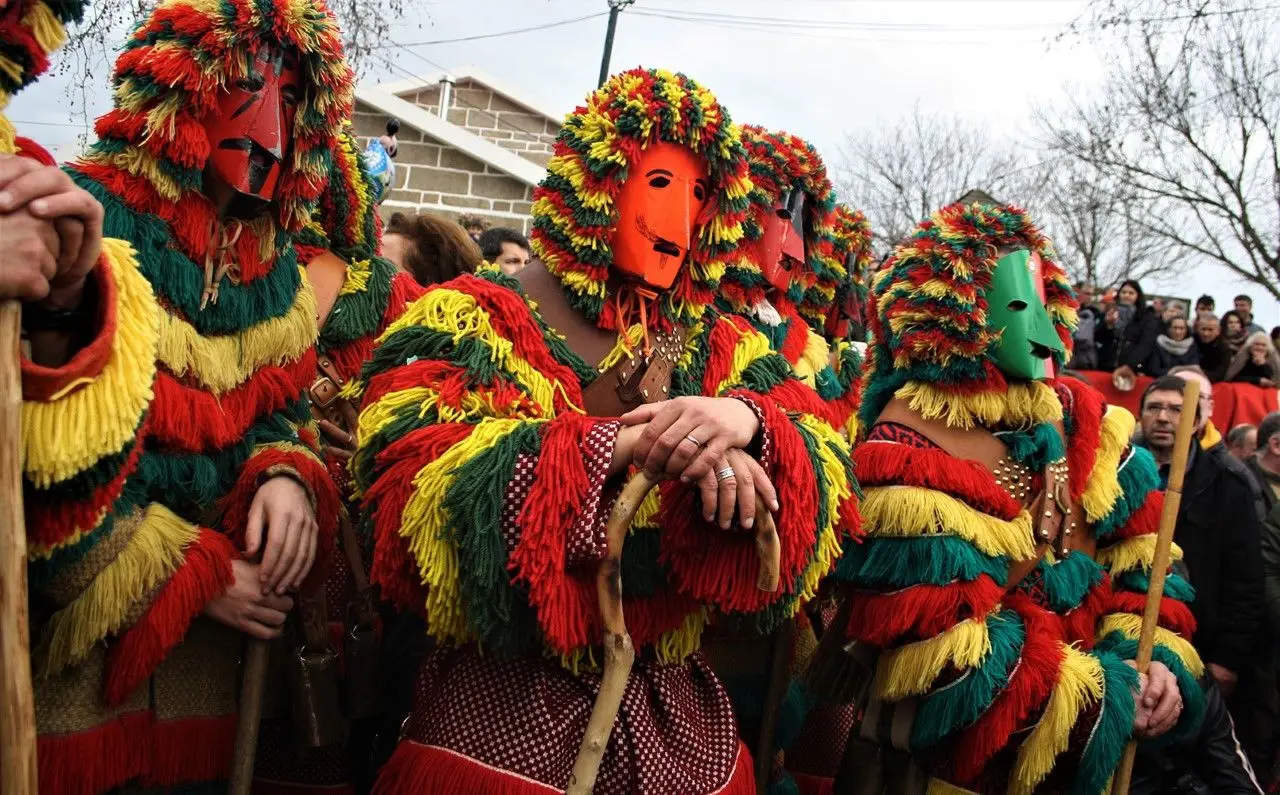Marcelo congratula-se com distinção das "carismáticas figuras coloridas" de Podence