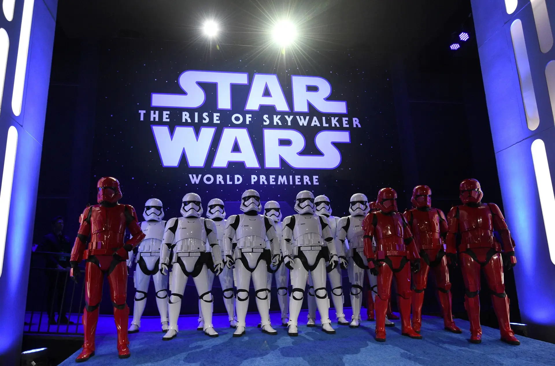 Novo filme de Star Wars rendeu 374 milhões de dólares no fim de semana de estreia