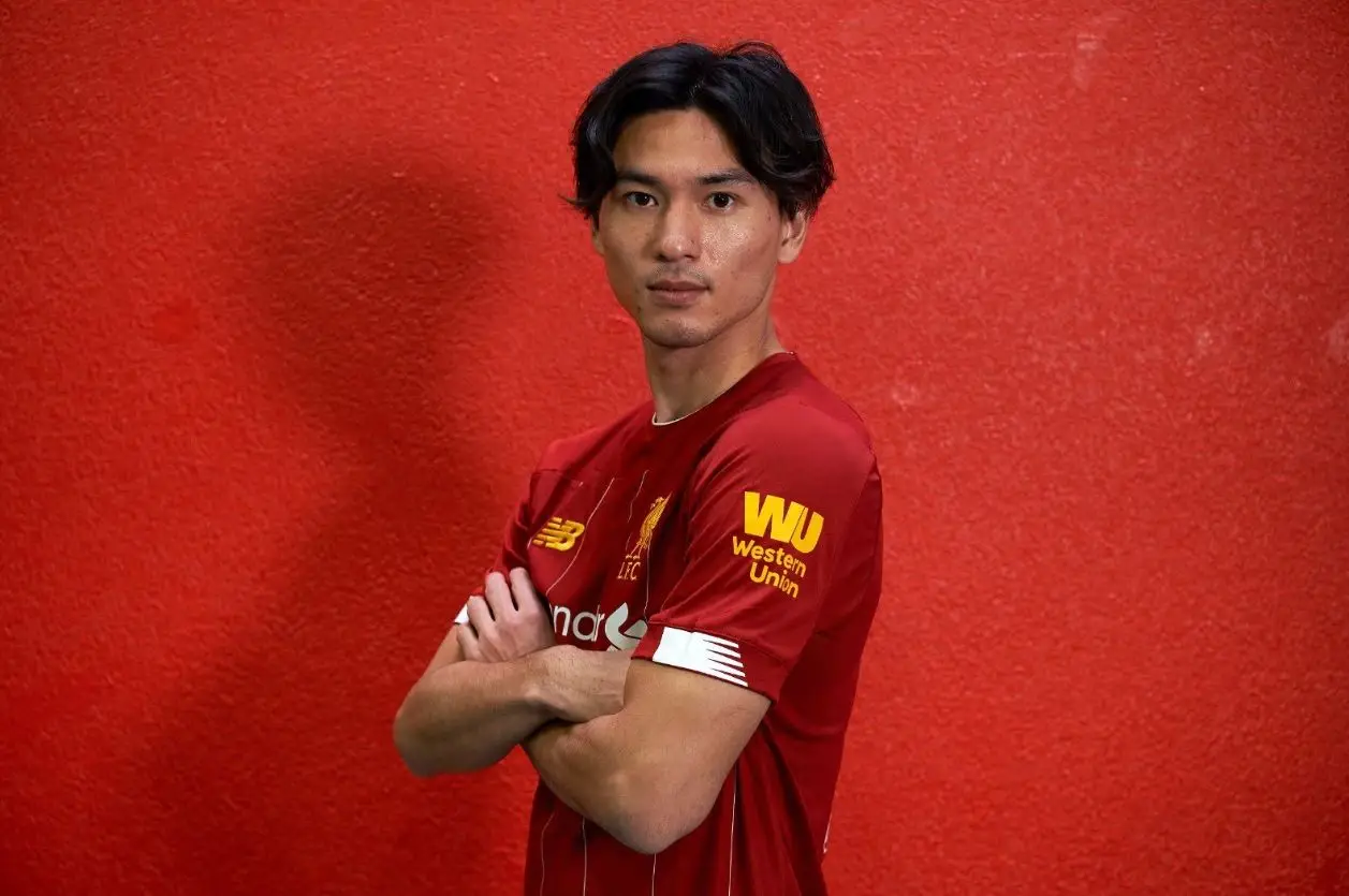 Avançado Minamino é primeiro japonês a representar o Liverpool