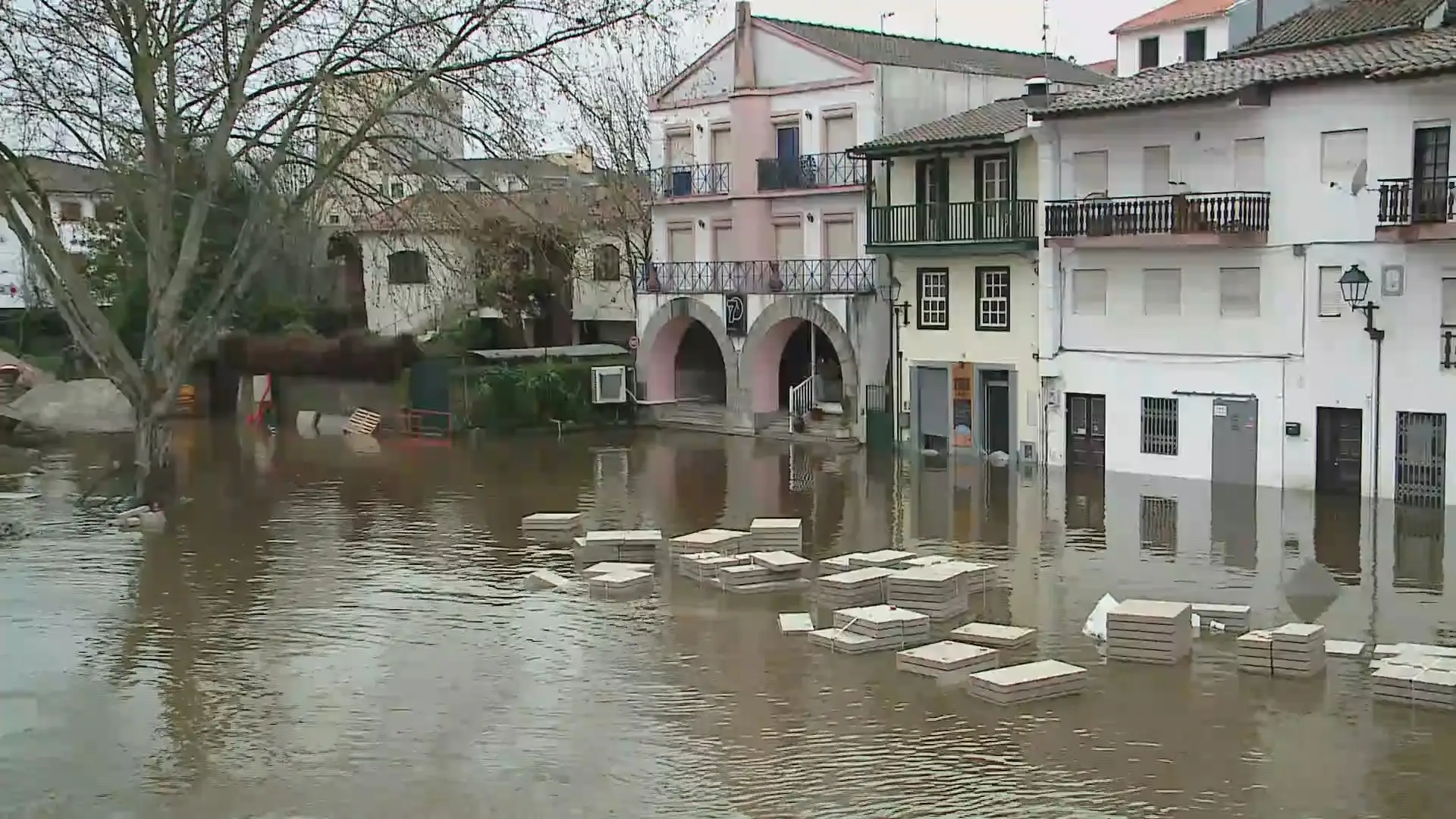 Rio Tâmega já subiu mais de três metros em Chaves