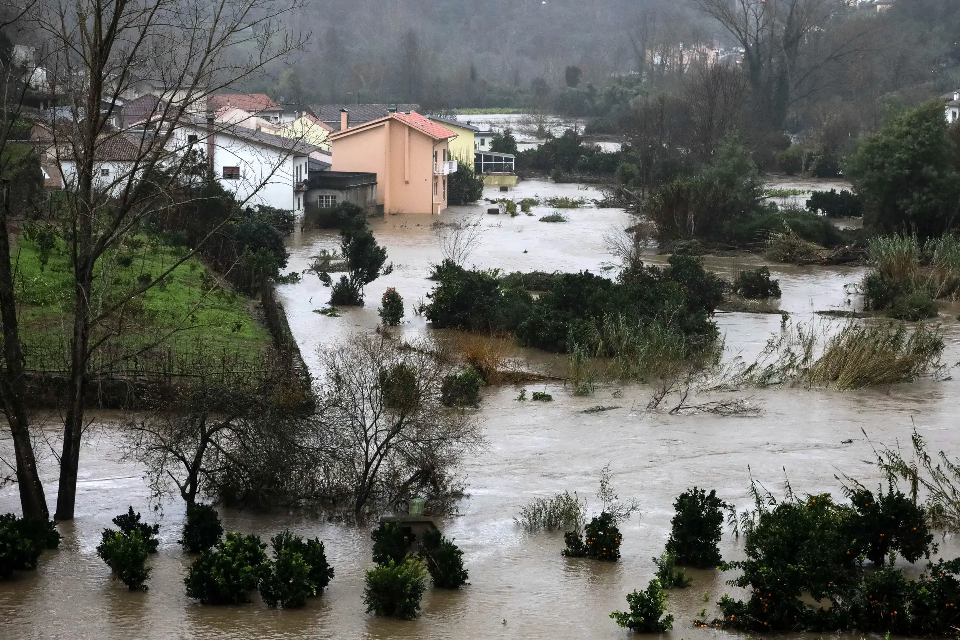 Localidade do Cabouco evacuada por precaução