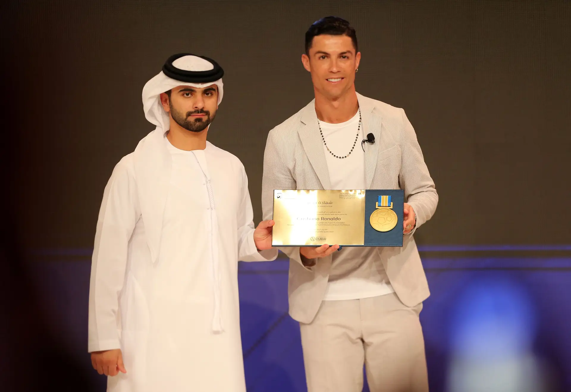 Cristiano Ronaldo recebe prêmio de melhor jogador do século em Dubai, futebol internacional