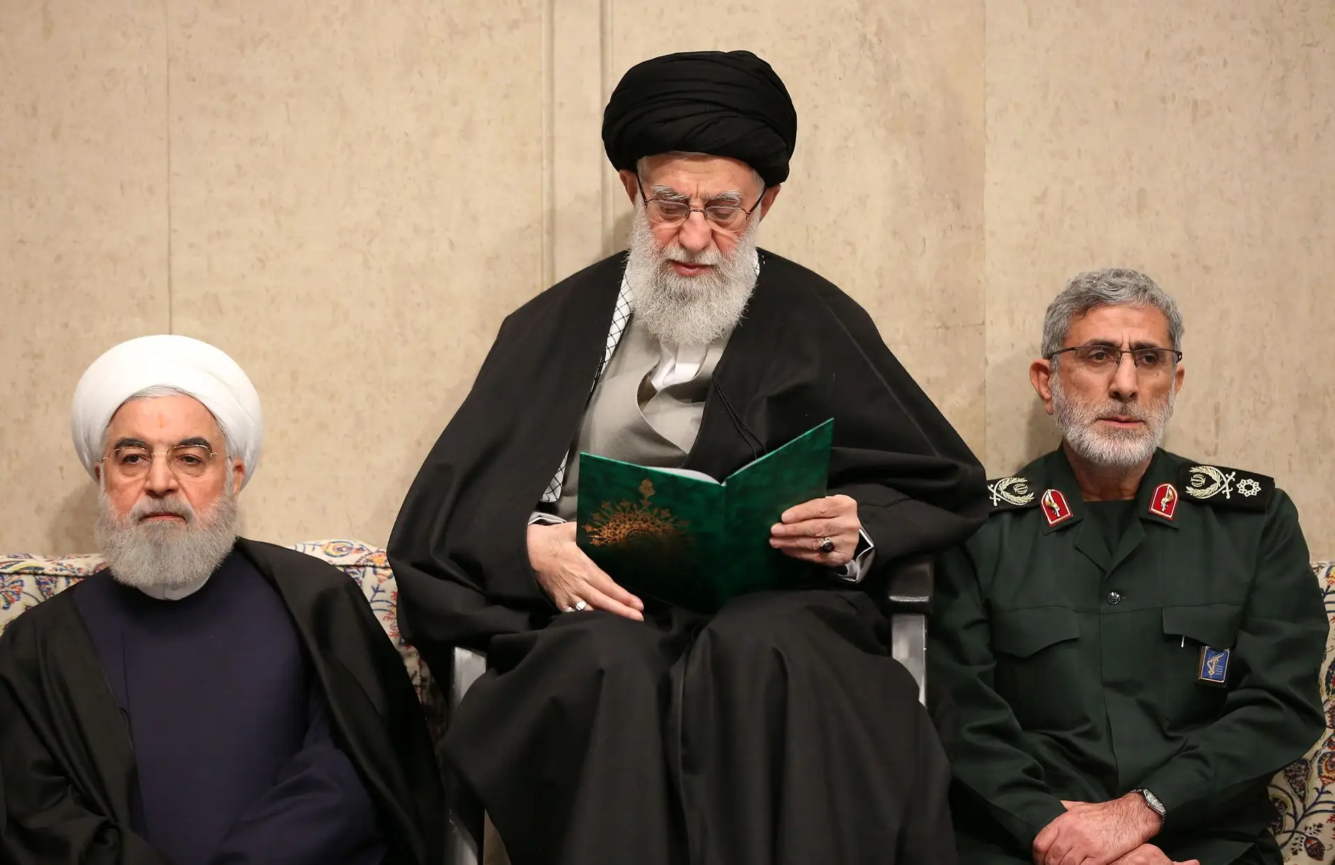 Líder supremo iraniano deu ordem para a divulgação da verdade sobre causas do abate de avião