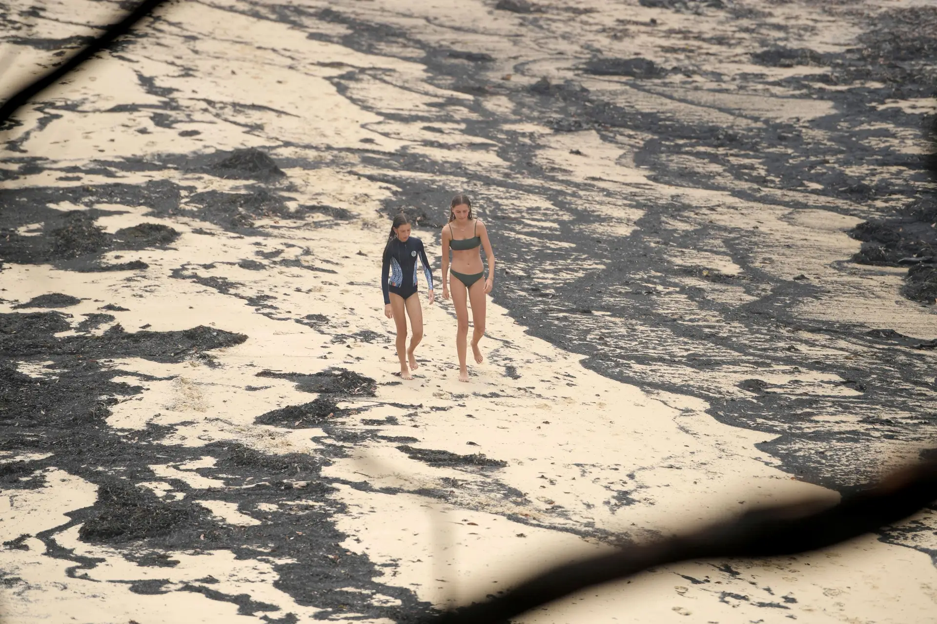 A praia de Mallacoota onde muitos australianos e turistas procuraram refúgio de um dos vários grandes incêndios do final de 2019 e início de 2020 no estado de Victoria, entre Sidney e Melbourne.