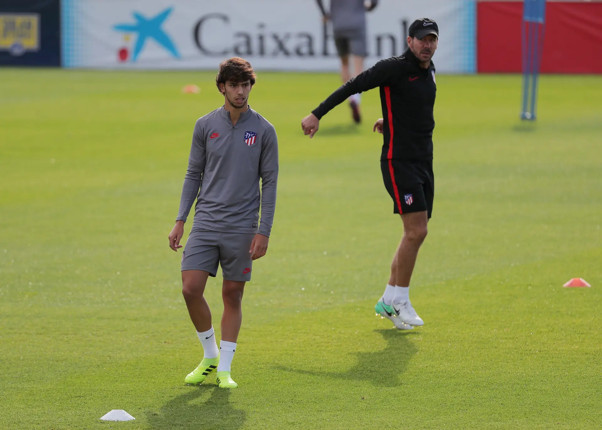 Simeone diz que João Félix é "importante" mas "tudo pode acontecer" em janeiro