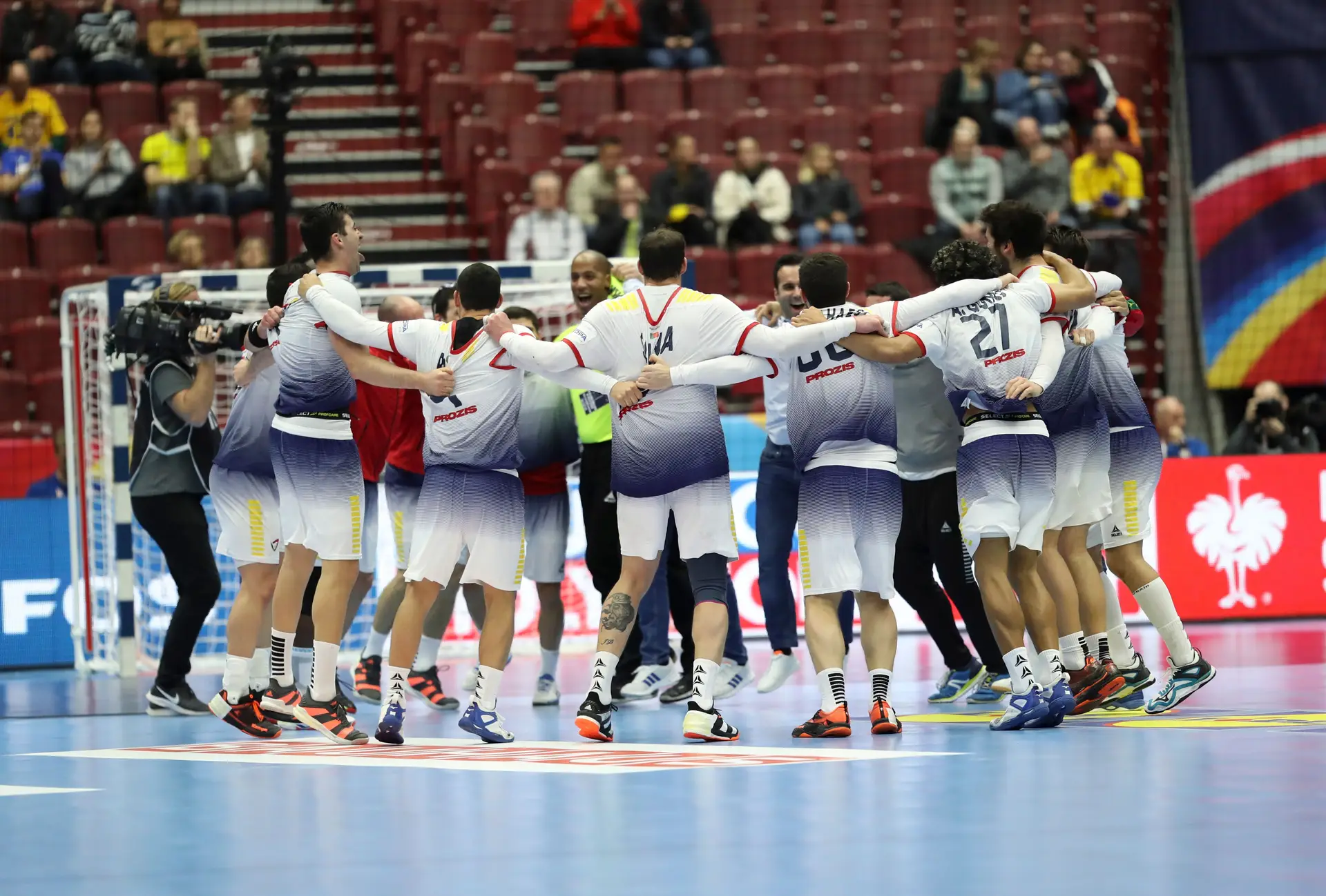 Seleção de andebol vence e garante melhor classificação de sempre em Europeus