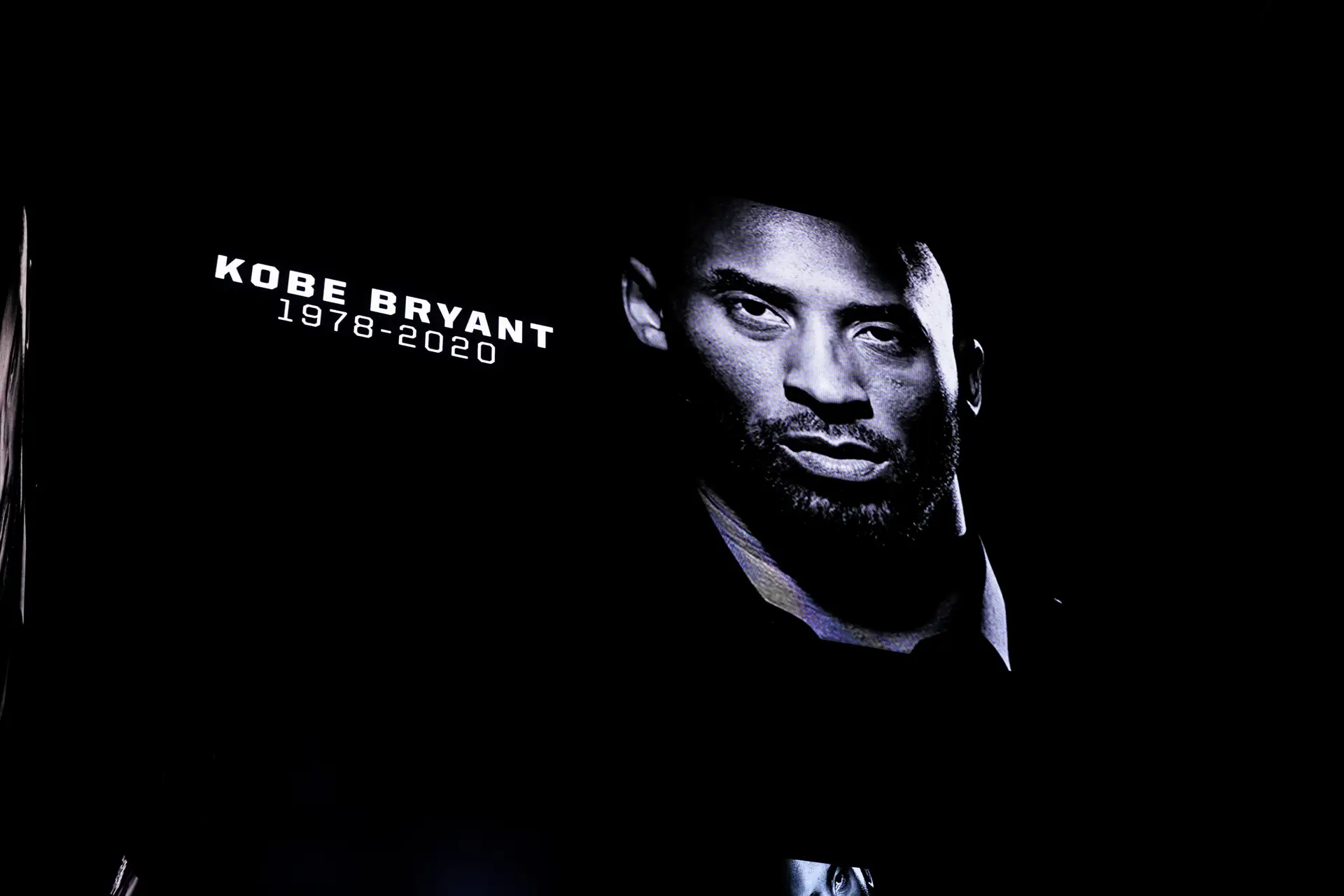 Kobe Bryant morre aos 41 anos em acidente de helicóptero na Califórnia -  Estadão
