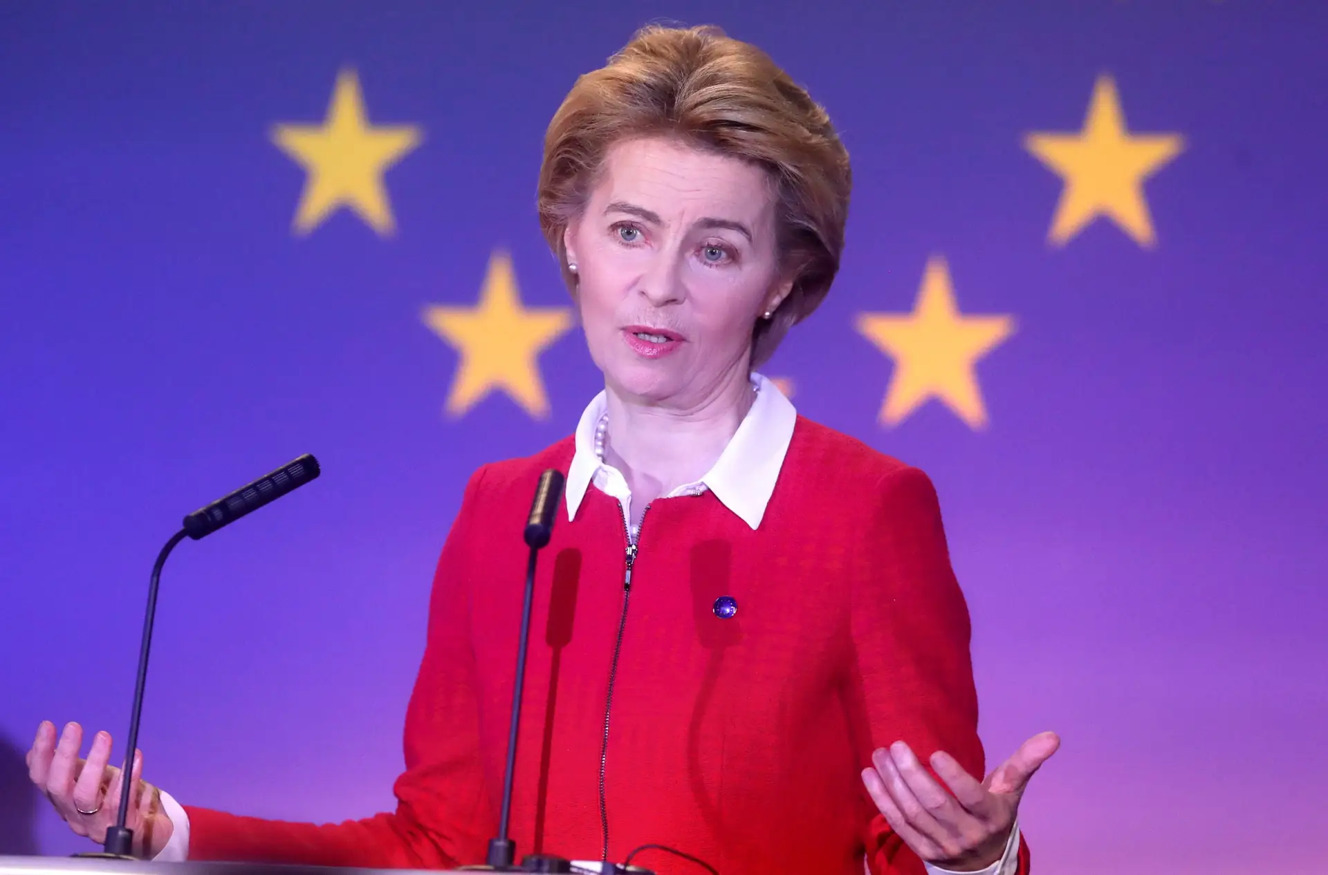 Von der Leyen e primeiro-ministro chinês em contacto sobre o surto de coronavírus