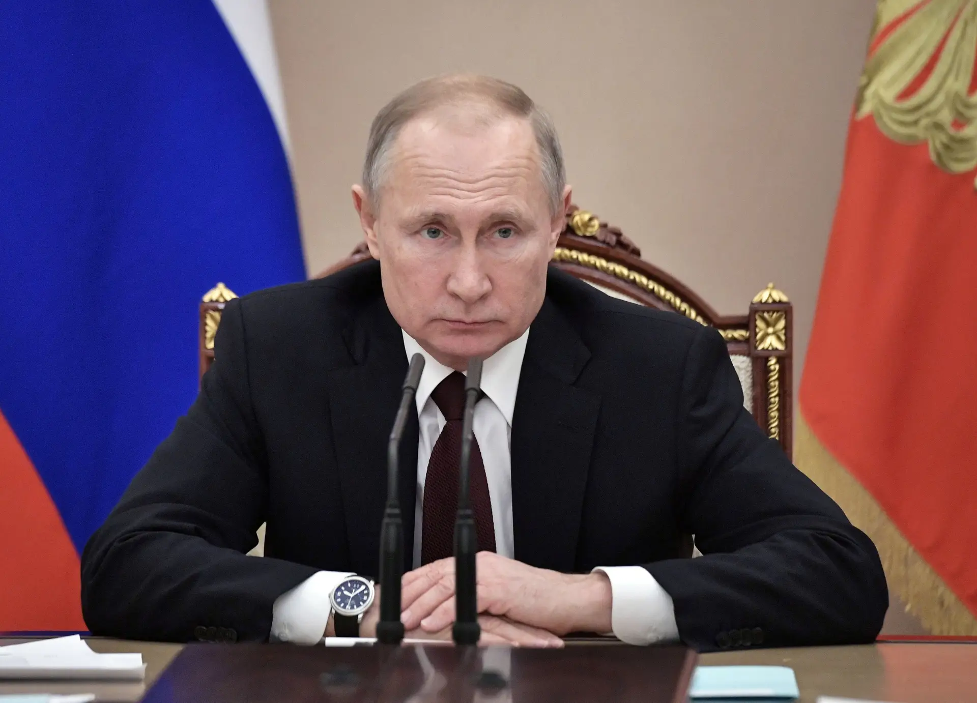 Putin assina lei que permite a sua continuidade no poder após 2024