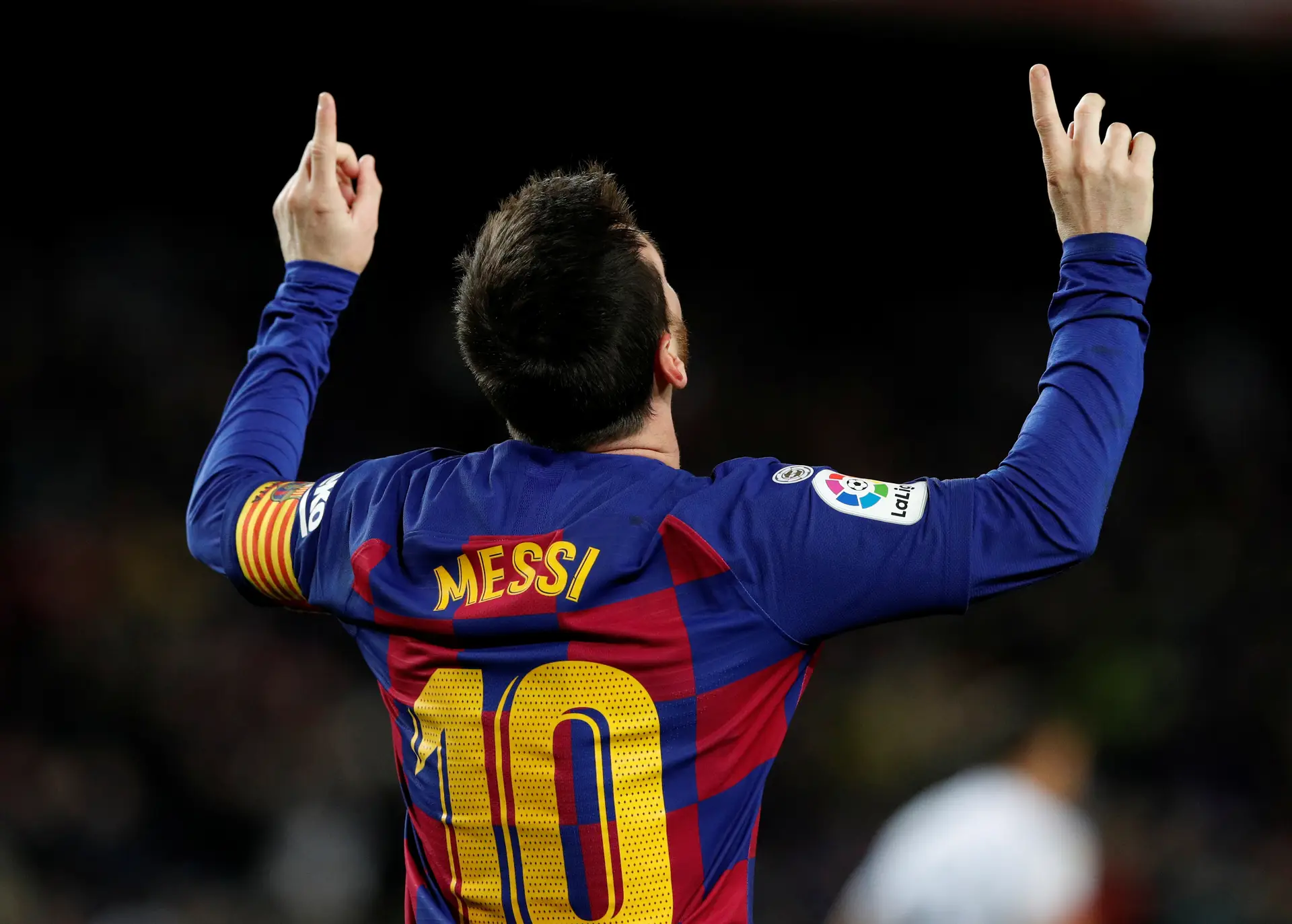 Messi é o jogador de futebol mais bem pago do mundo - ISTOÉ DINHEIRO