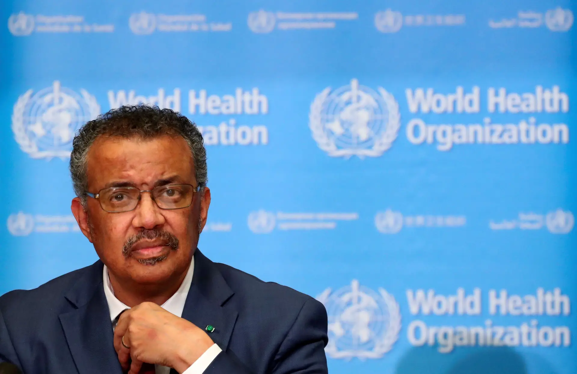 OMS considera pandemia "a maior crise sanitária global do nosso tempo"