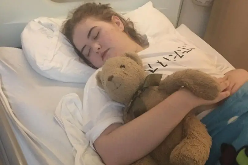 Jovem morre com o mesmo cancro do pai depois de médicos ignorarem os sintomas