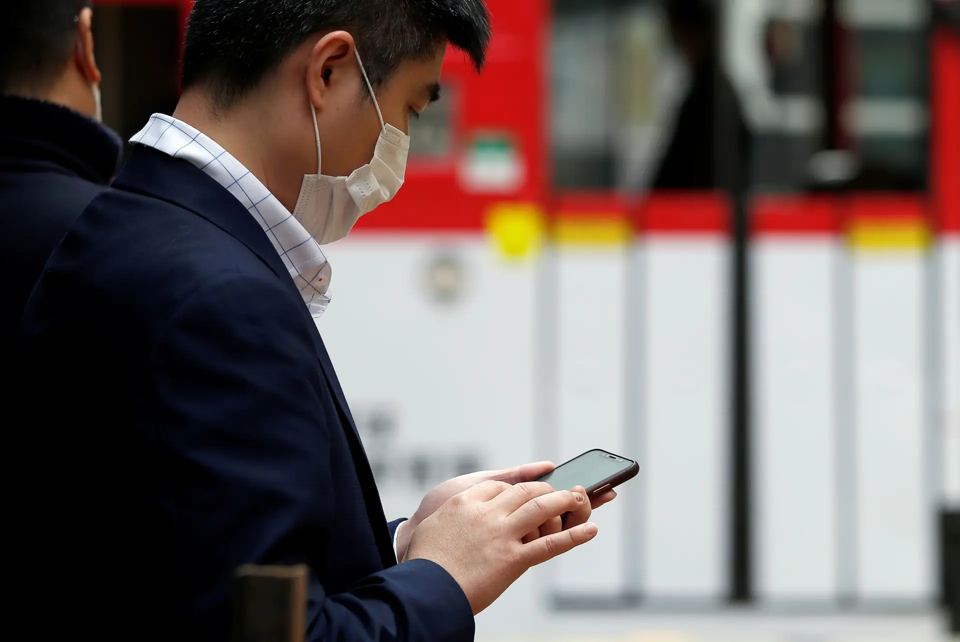 Trabalhadores consulares dos EUA autorizados a deixar Hong Kong