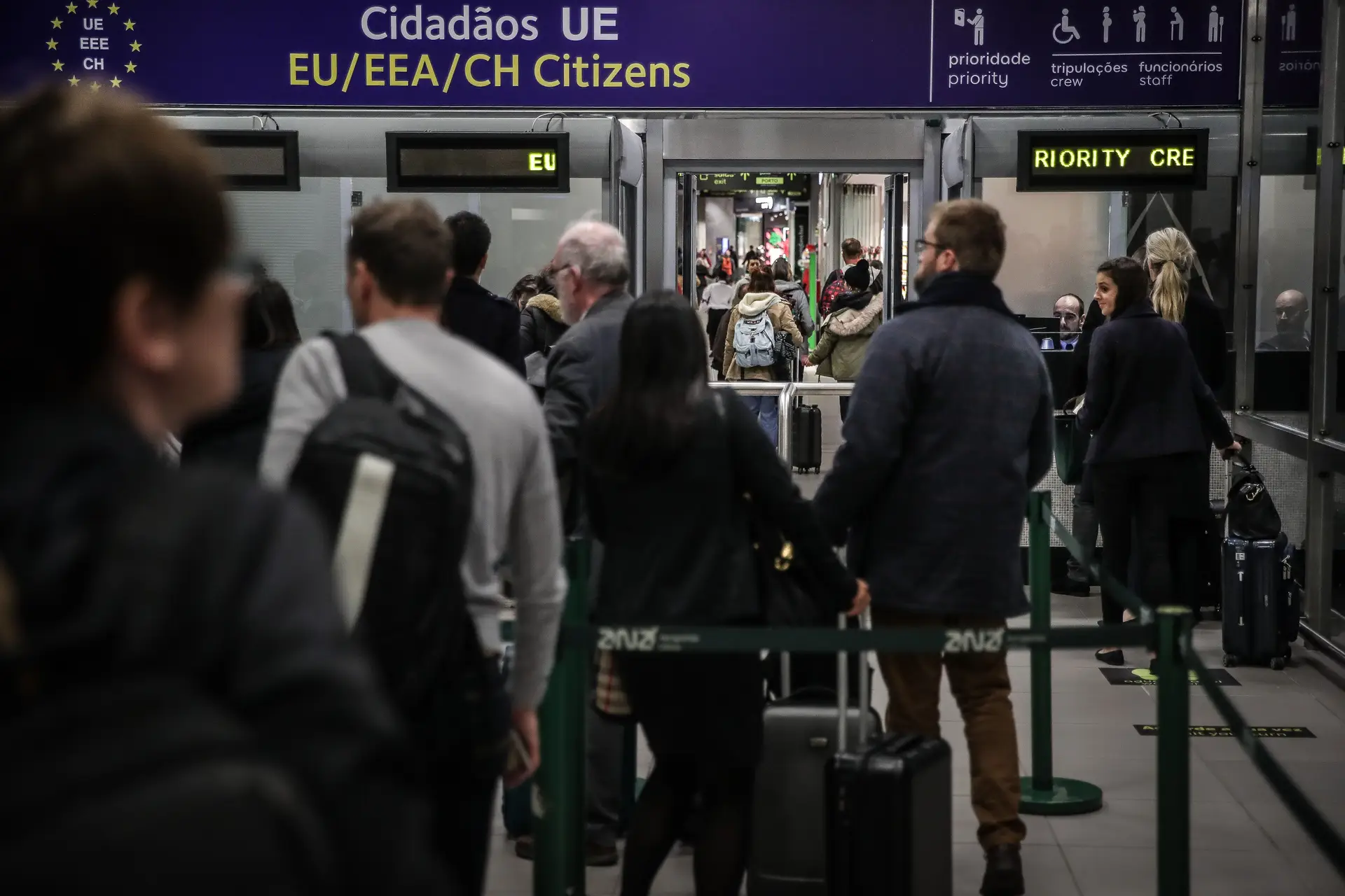 Inspetor do SEF acusado de tentativa de violação de mulher brasileira