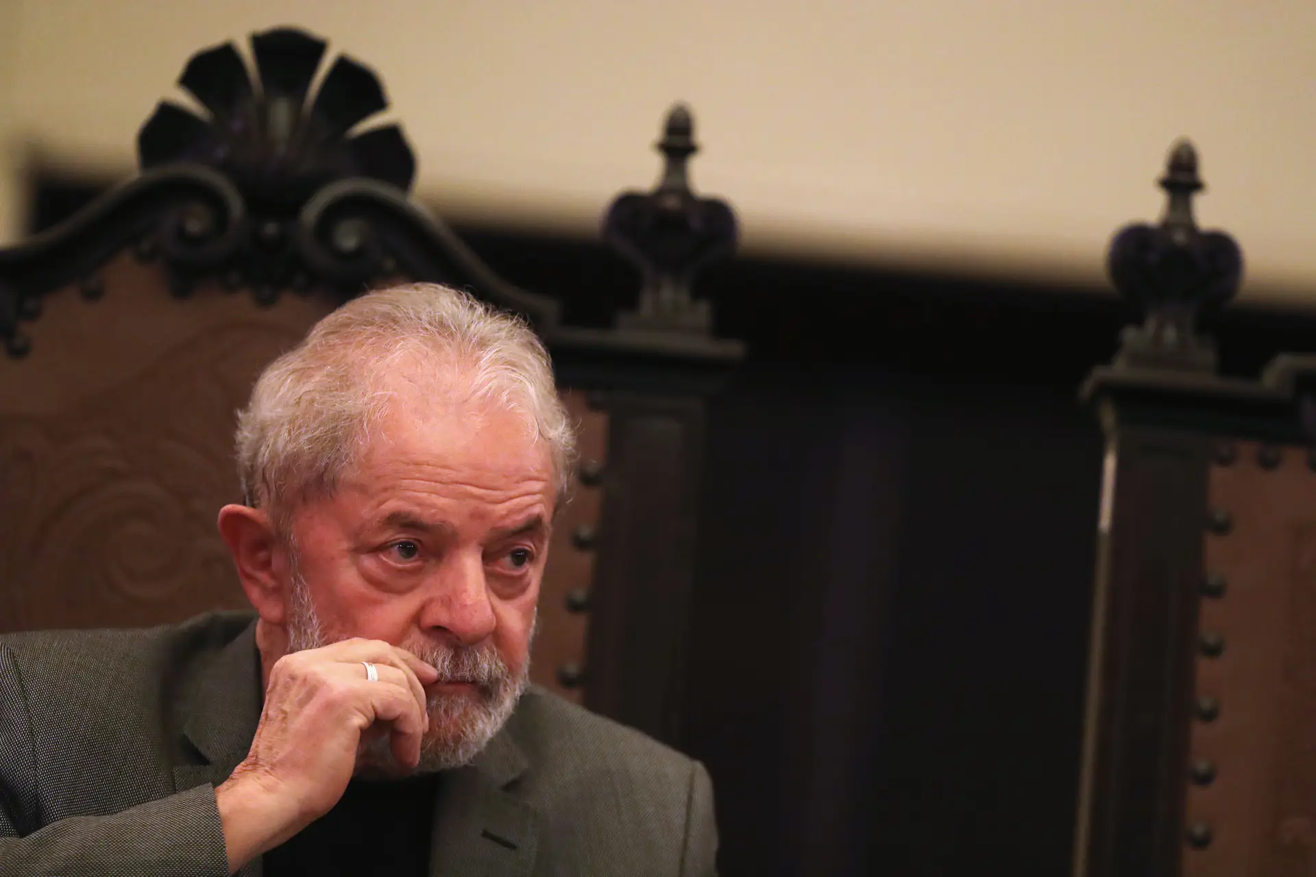 Supremo brasileiro mantém julgamento sobre Lula da Silva em plenário