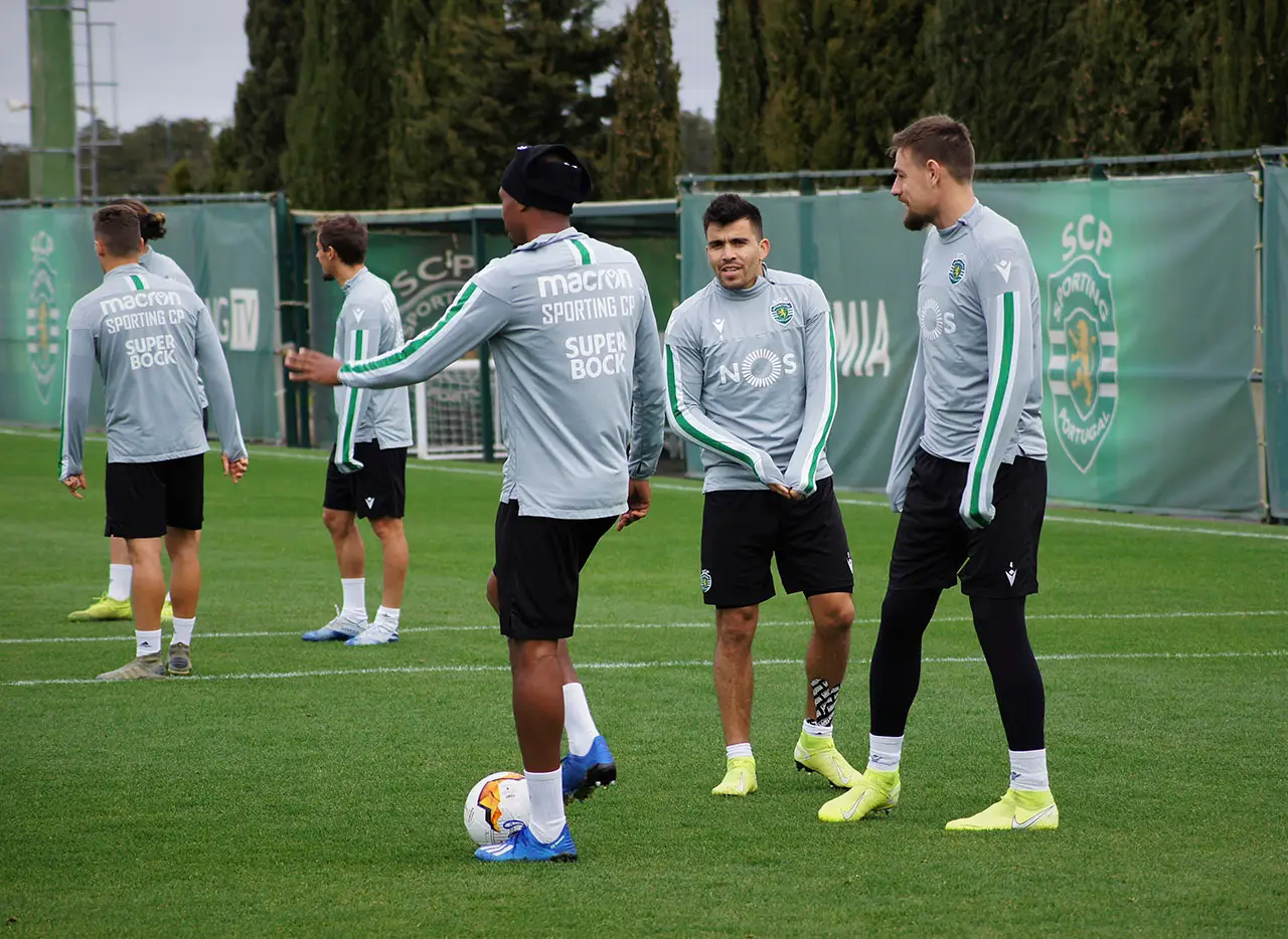Acuña regressa aos treinos do Sporting na preparação para a Liga Europa