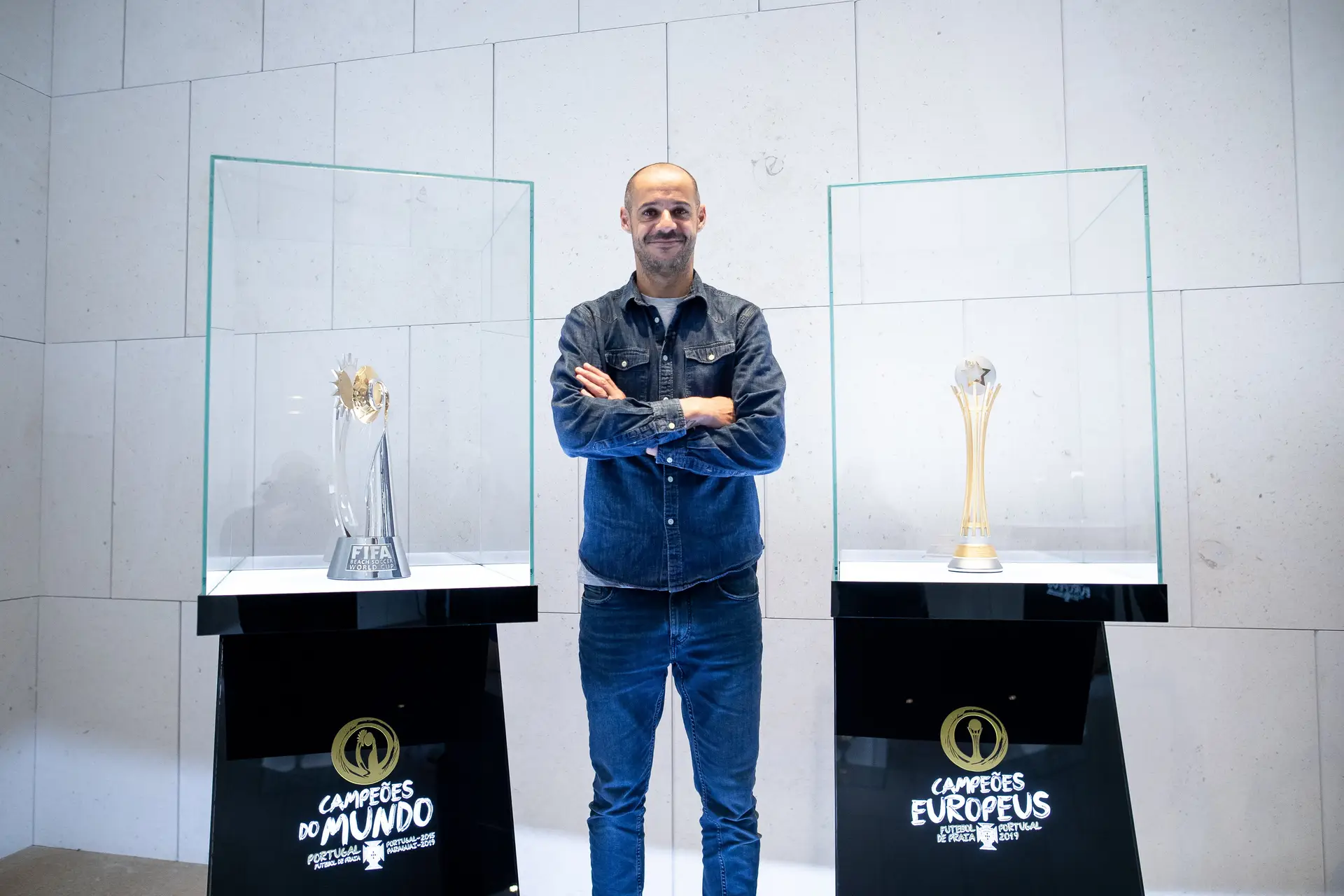 Madjer eleito melhor jogador do mundo de futebol de praia de 2015